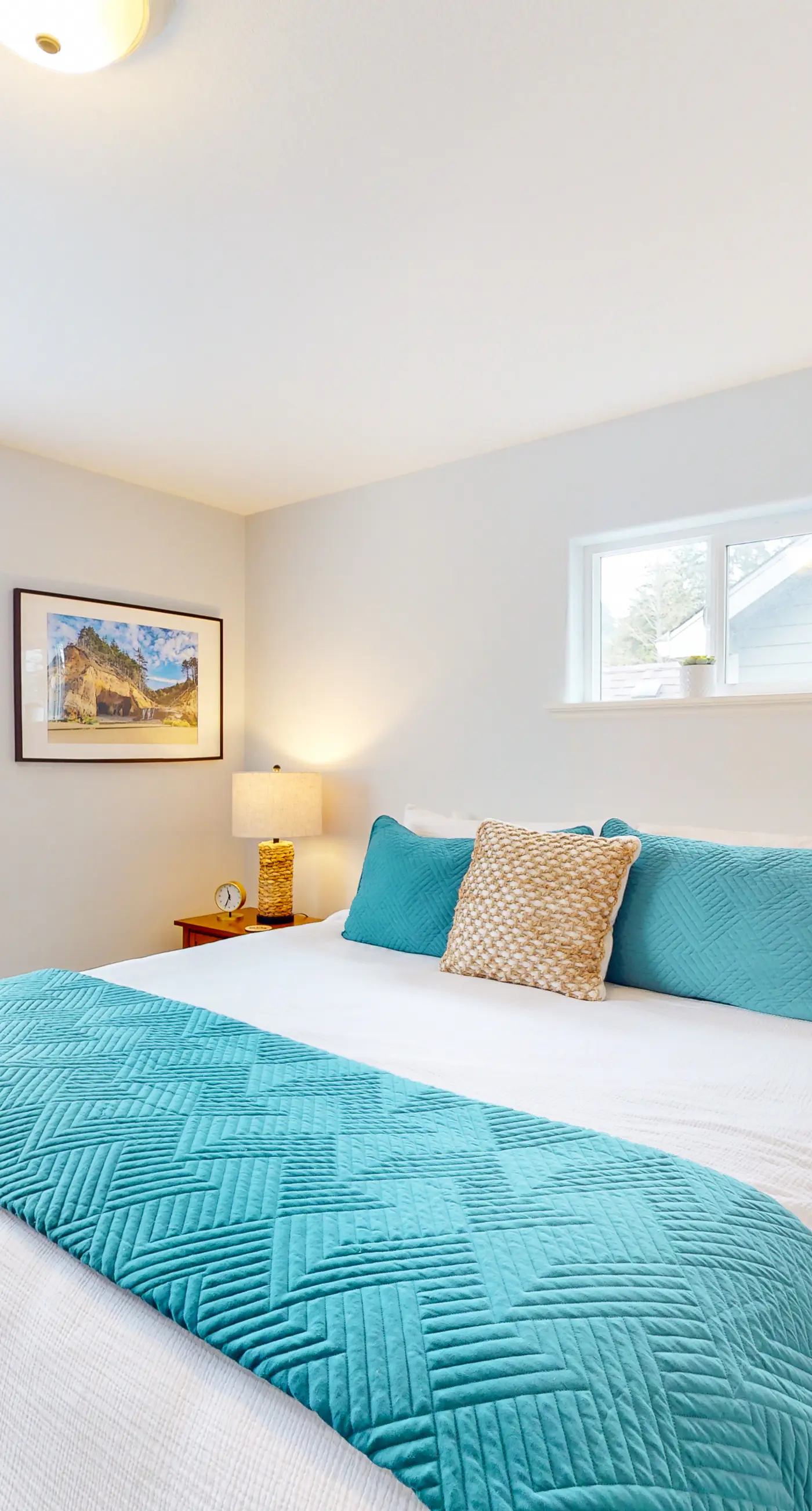 Dog friendly home near the beach with hot tub WiFi Ping Pong and foosball