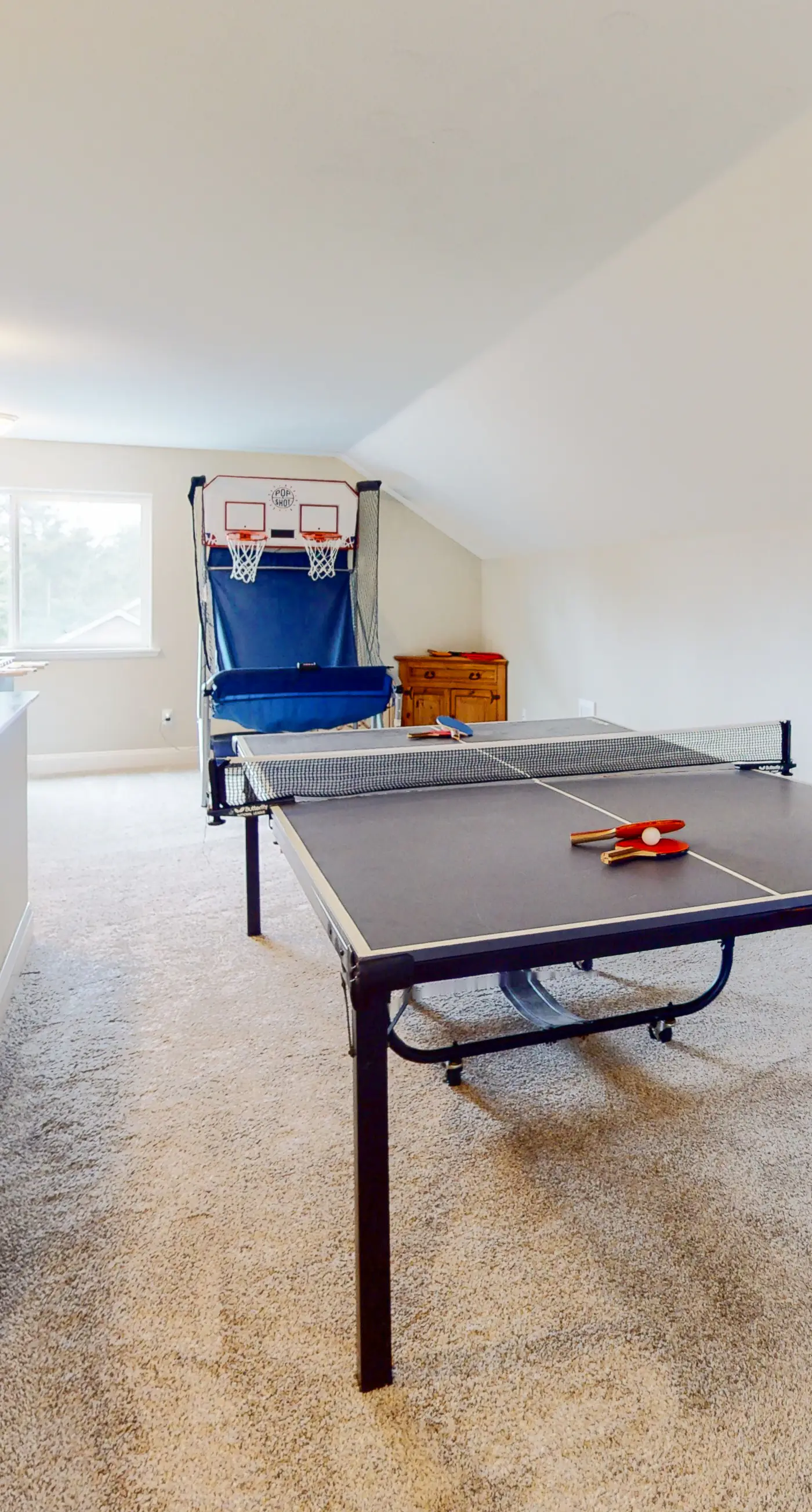 Dog friendly home near the beach with hot tub WiFi Ping Pong and foosball