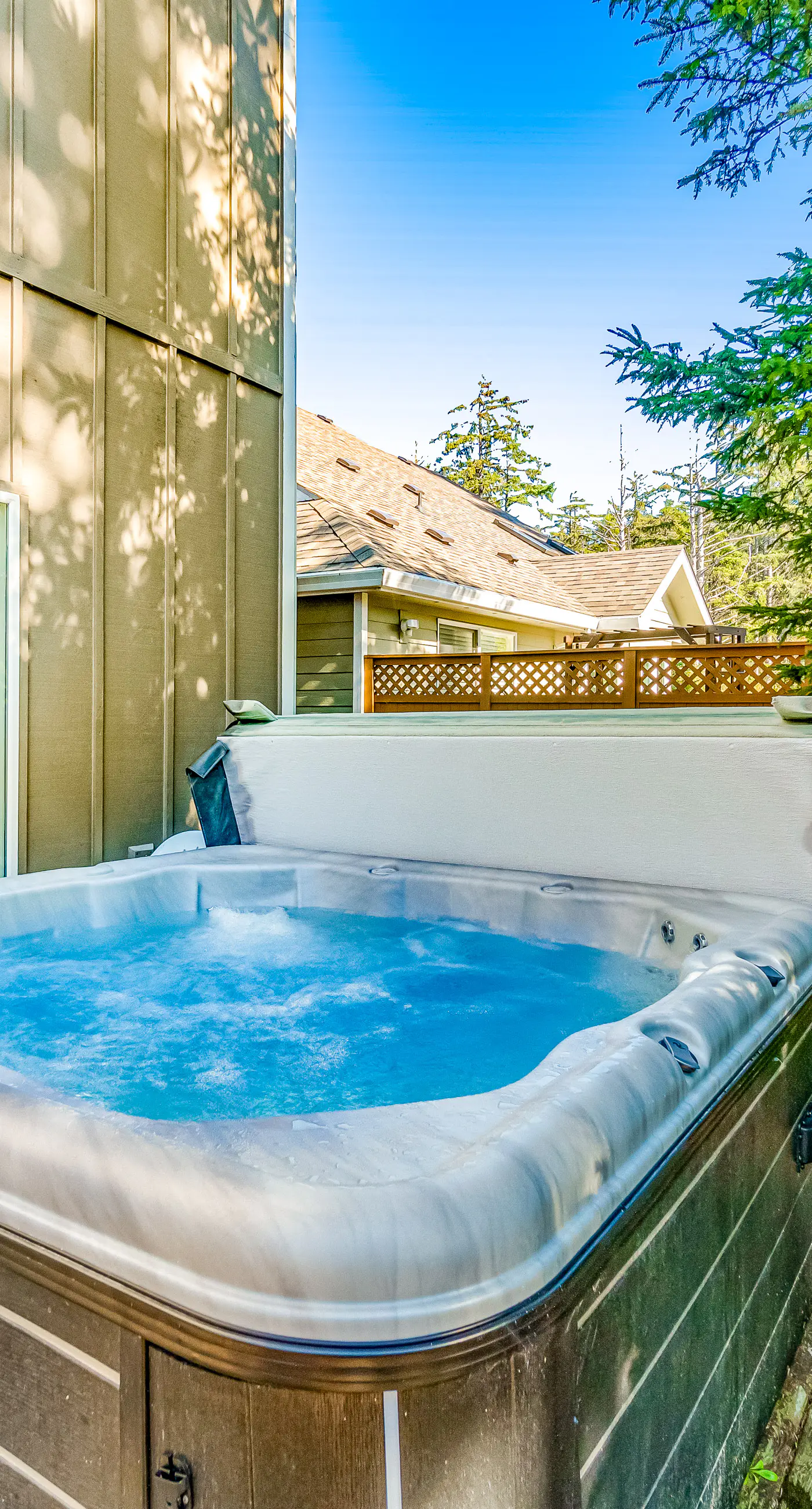 Dog friendly home near the beach with hot tub WiFi Ping Pong and foosball