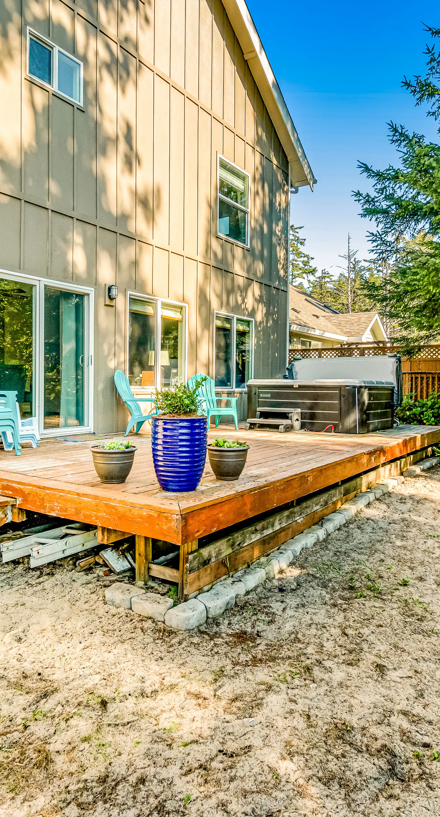 Dog friendly home near the beach with hot tub WiFi Ping Pong and foosball