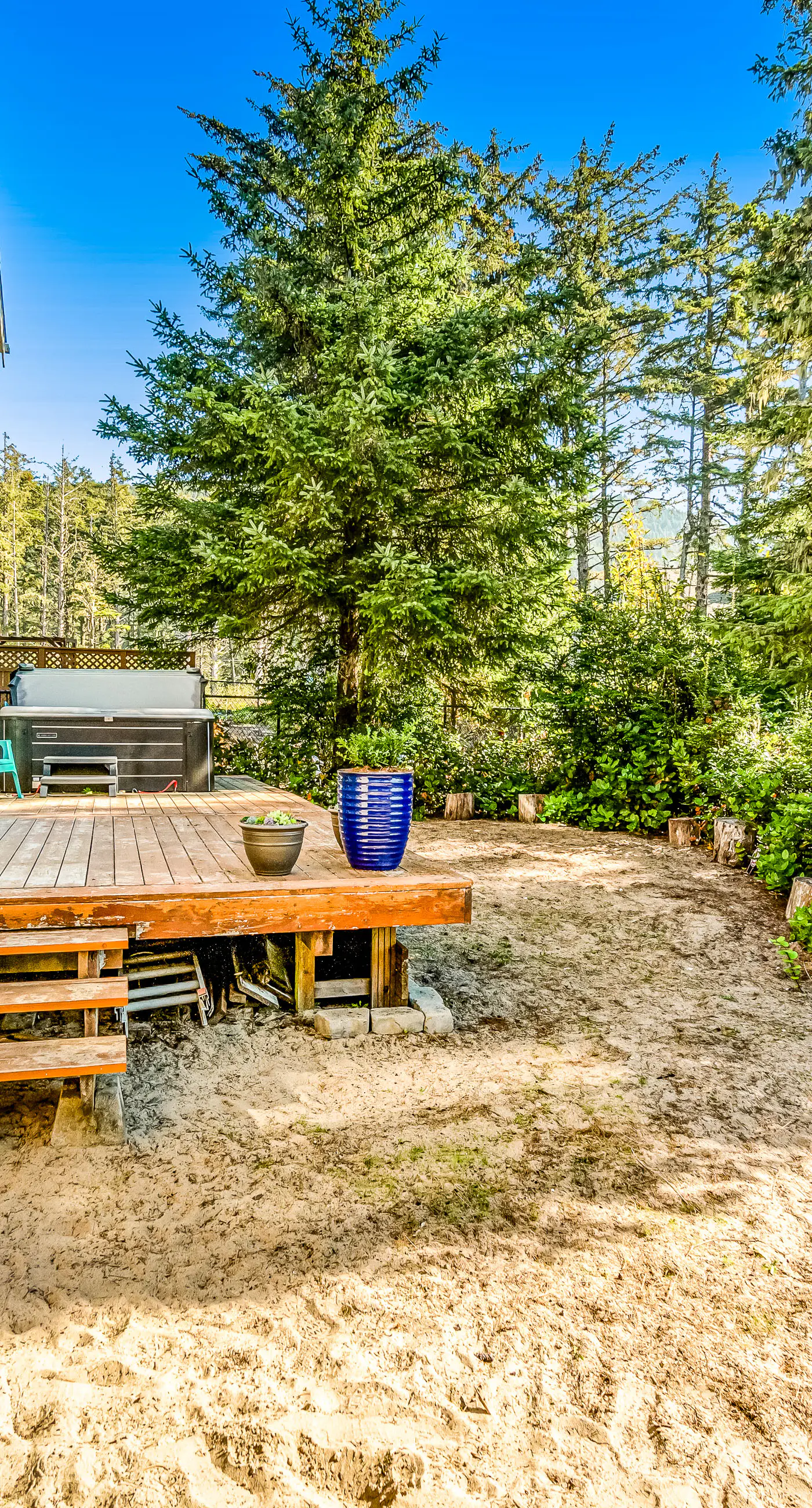 Dog friendly home near the beach with hot tub WiFi Ping Pong and foosball