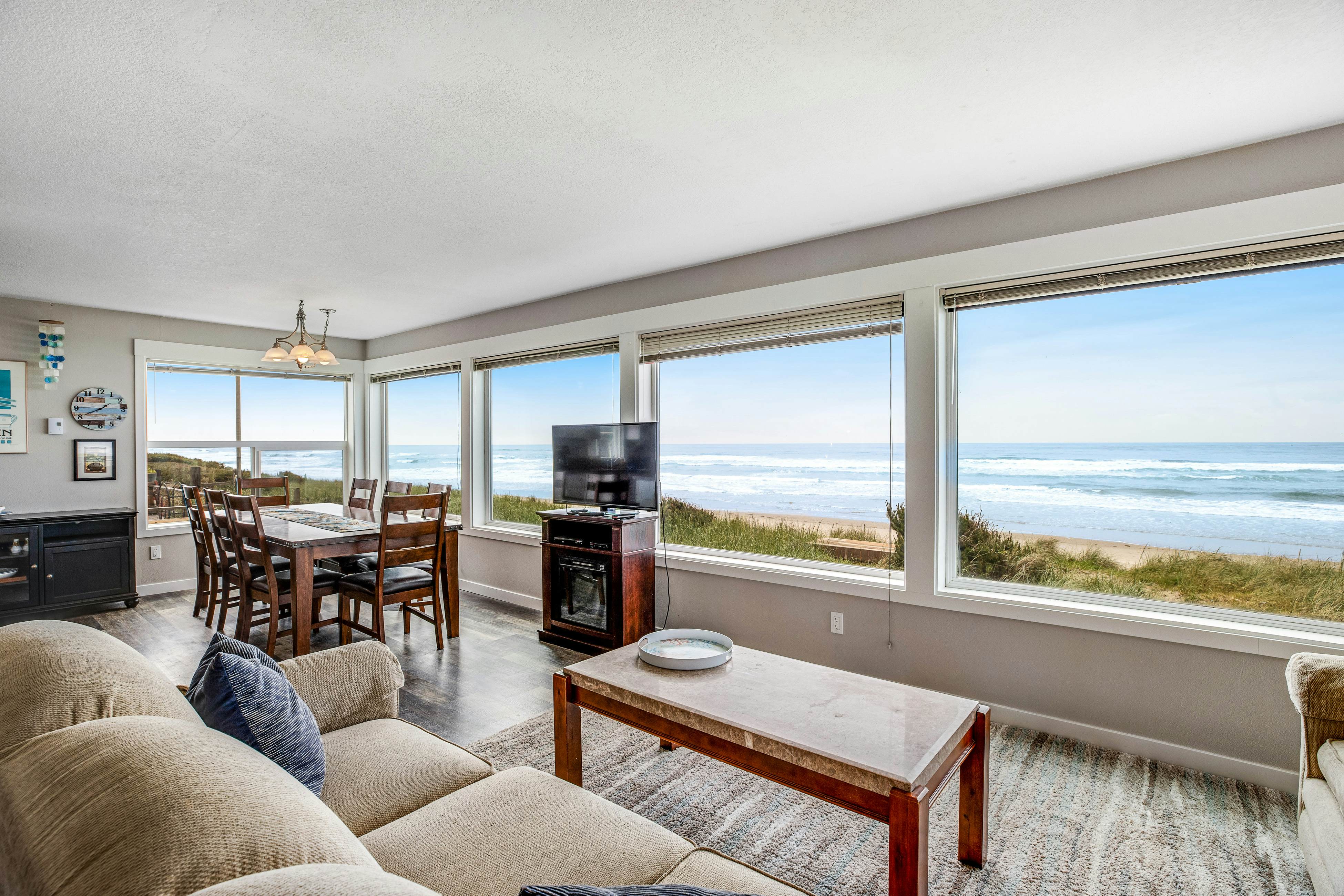 Oceanfront, Dog-Friendly Home with Free WiFi - Perfect for a Family Beach Trip