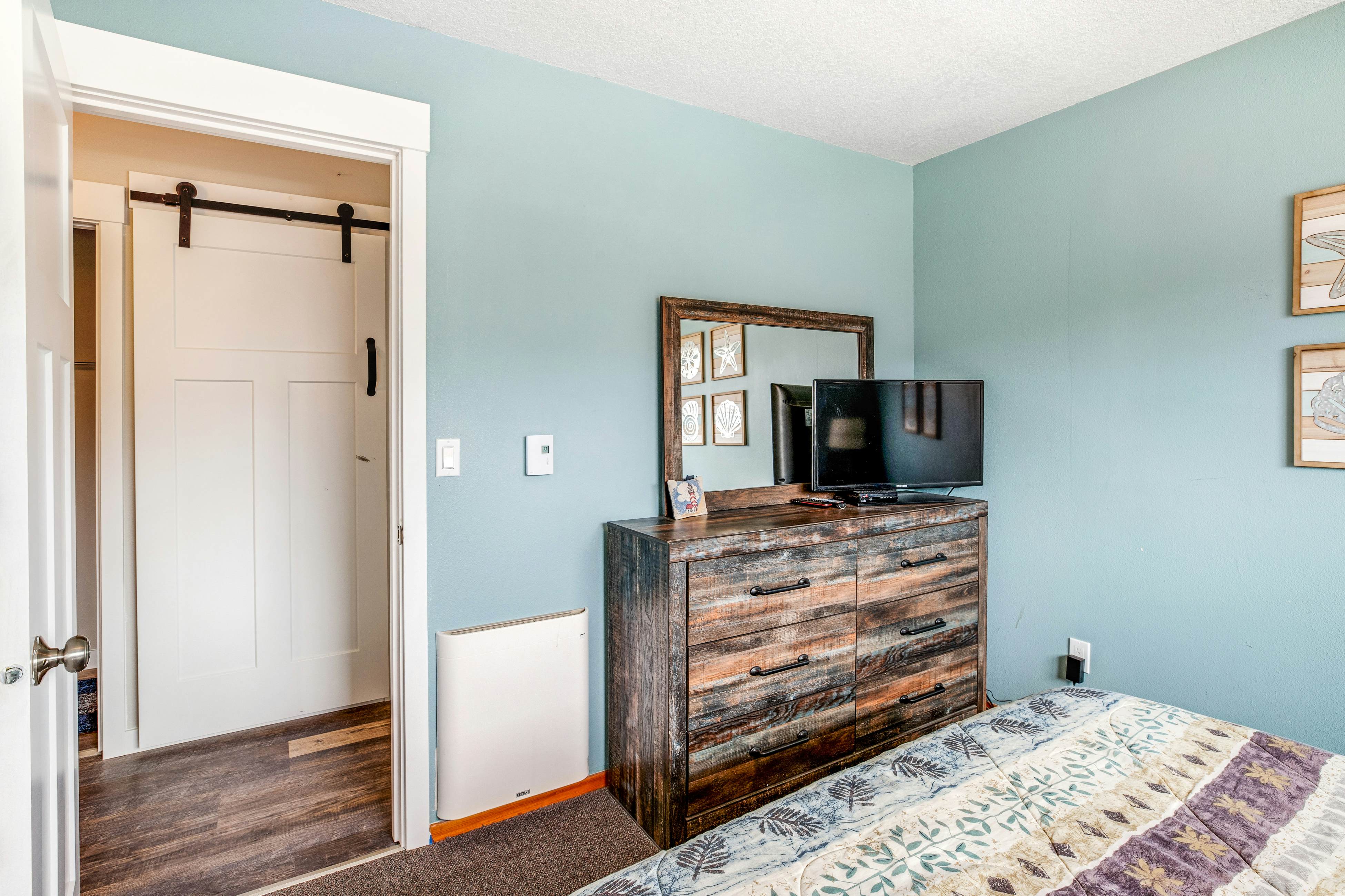 Oceanfront, Dog-Friendly Home with Free WiFi - Perfect for a Family Beach Trip