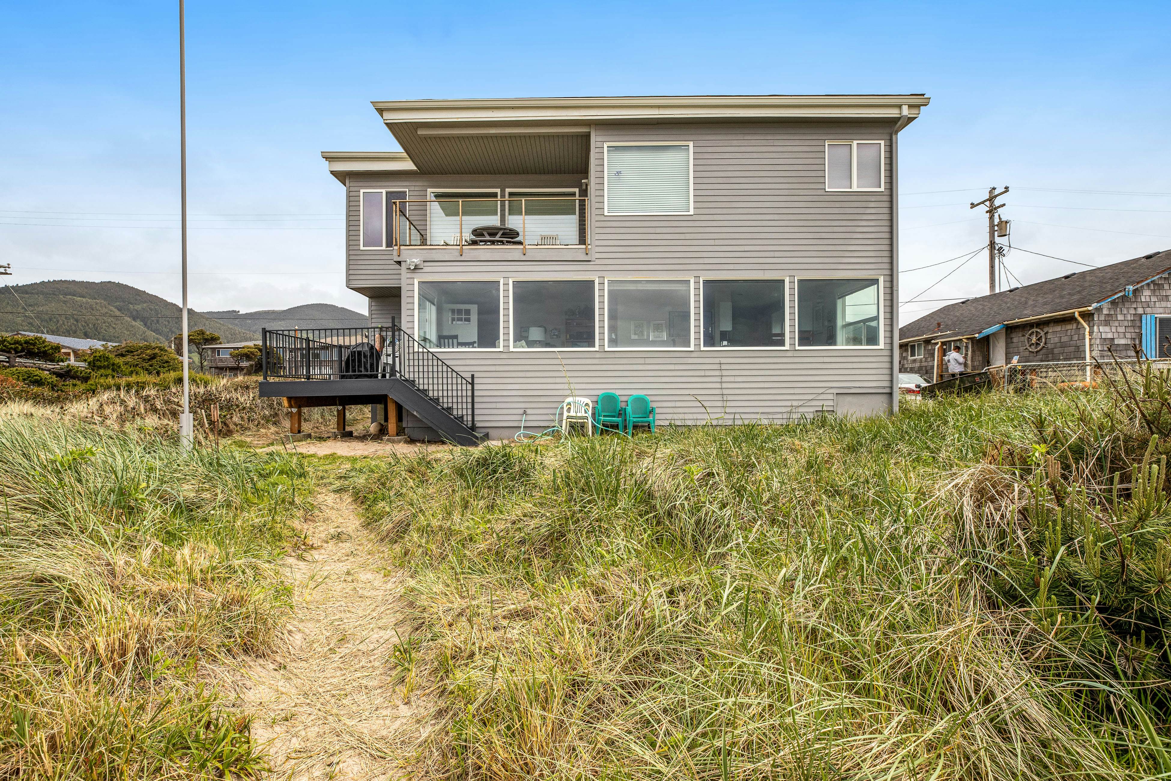 Oceanfront, Dog-Friendly Home with Free WiFi - Perfect for a Family Beach Trip