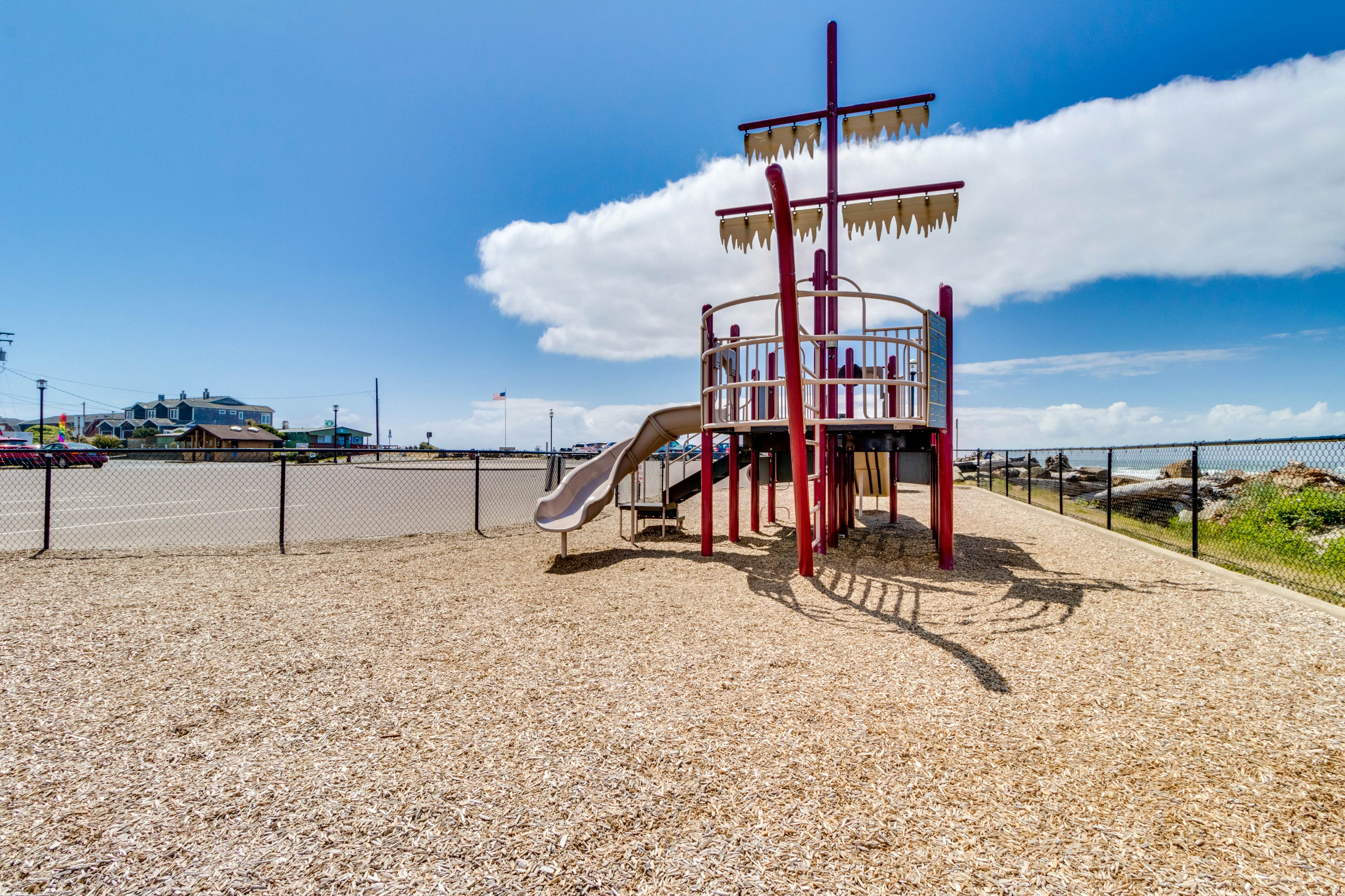 Oceanfront, Dog-Friendly Home with Free WiFi - Perfect for a Family Beach Trip