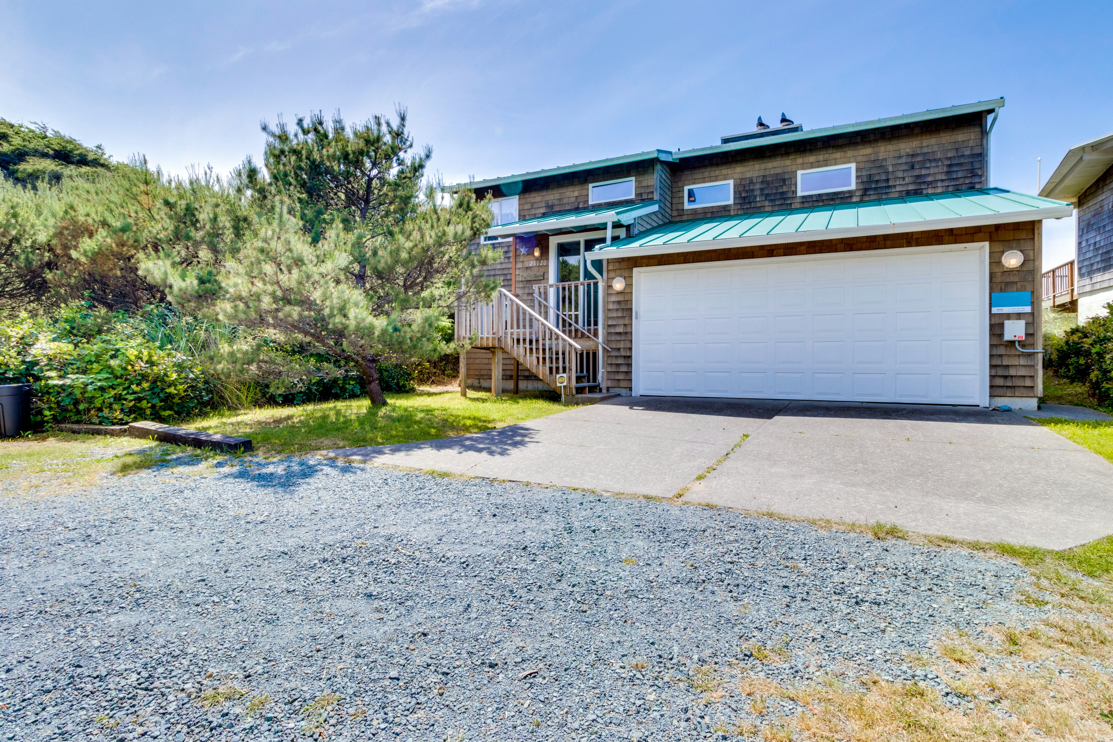 Updated Oceanfront Home with Lovely Pacific Views & Pool Table