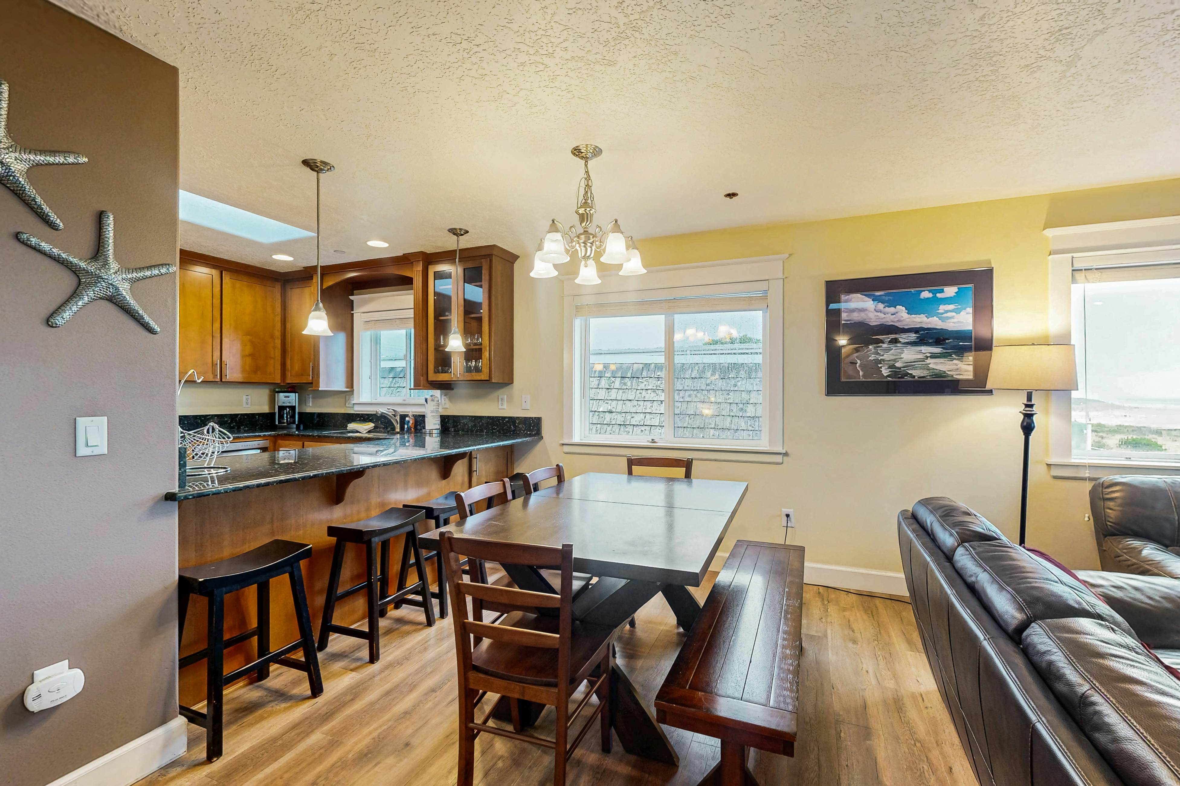 Luxurious Oceanfront House w/ Ocean Views & Beach Access - Dogs OK