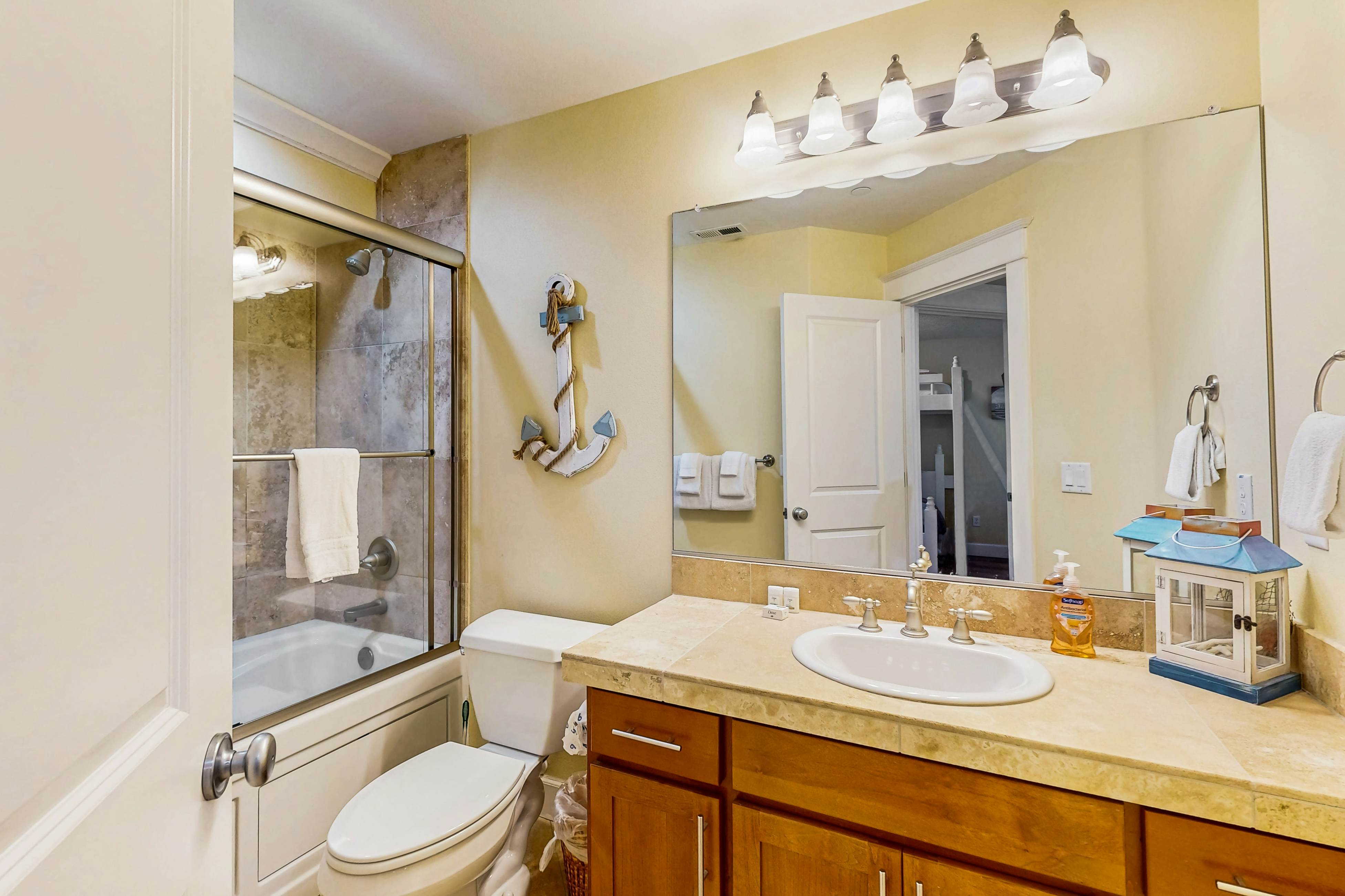 Luxurious Oceanfront House w/ Ocean Views & Beach Access - Dogs OK