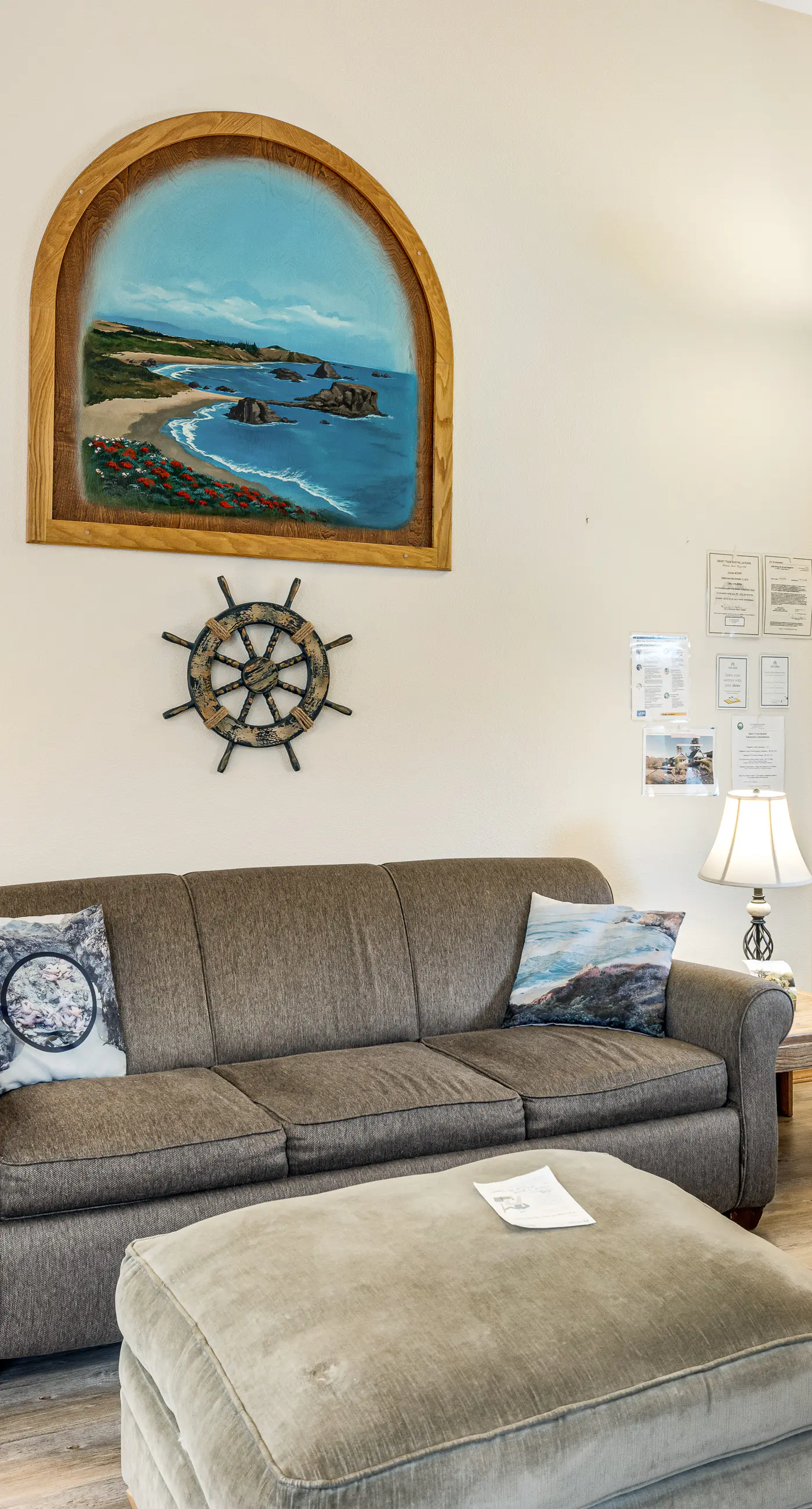 Dog Friendly Home Just a Half Mile Walk to the Beach and Heart of Town