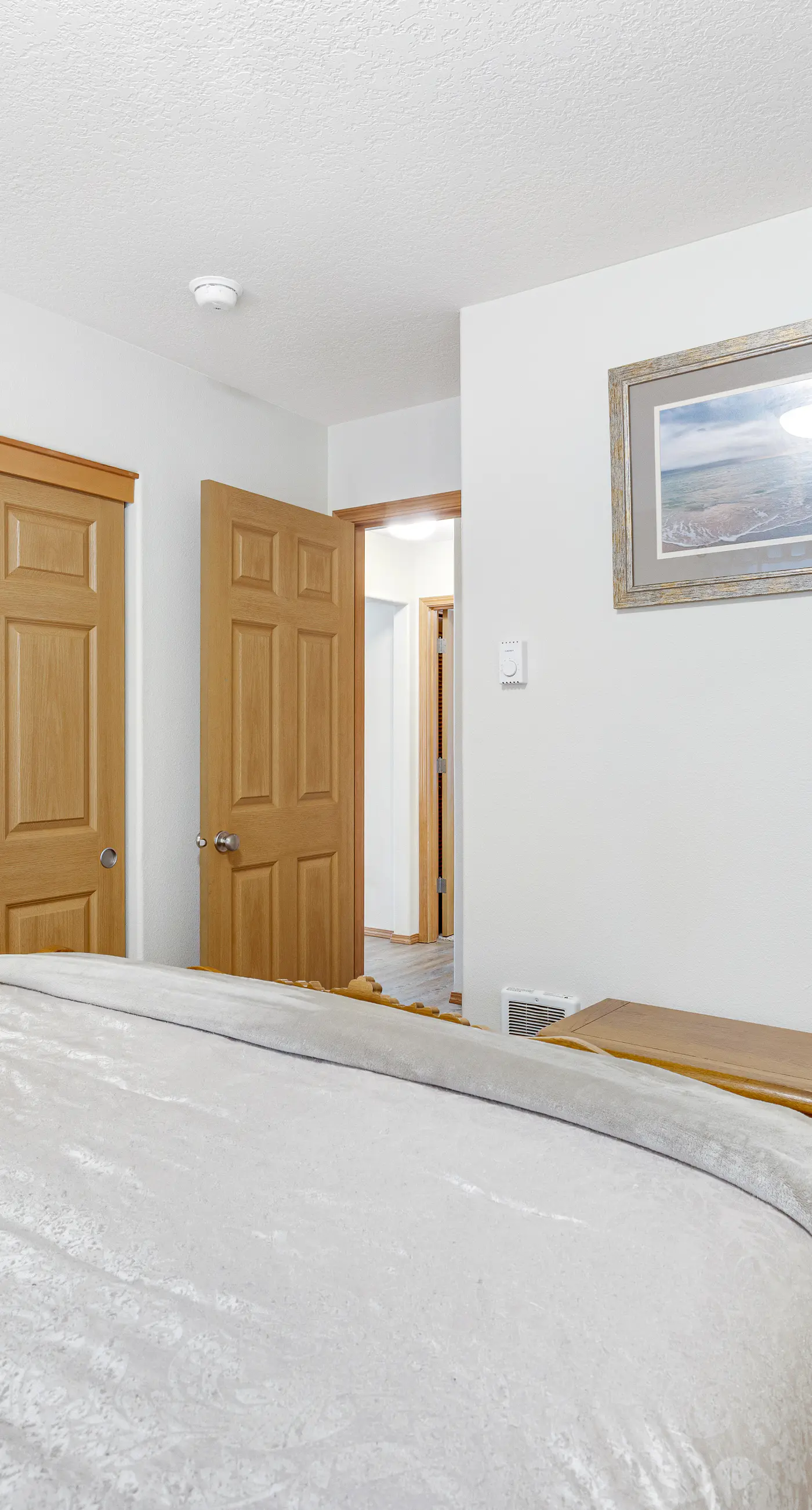 Dog Friendly Home Just a Half Mile Walk to the Beach and Heart of Town