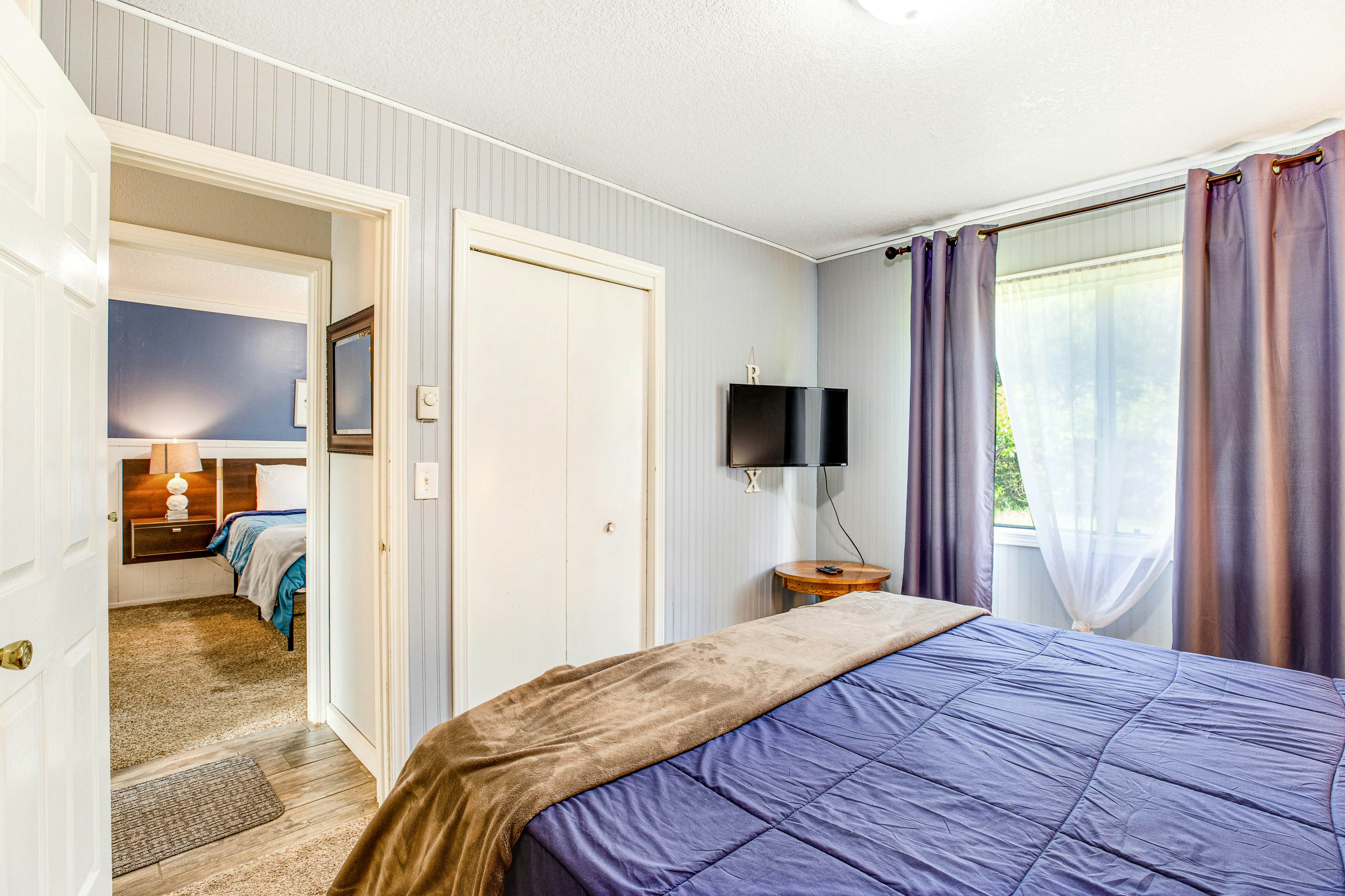 Dog-Friendly Home with Private Hot Tub & Game Room - Near the Beach & Nedonna Lake