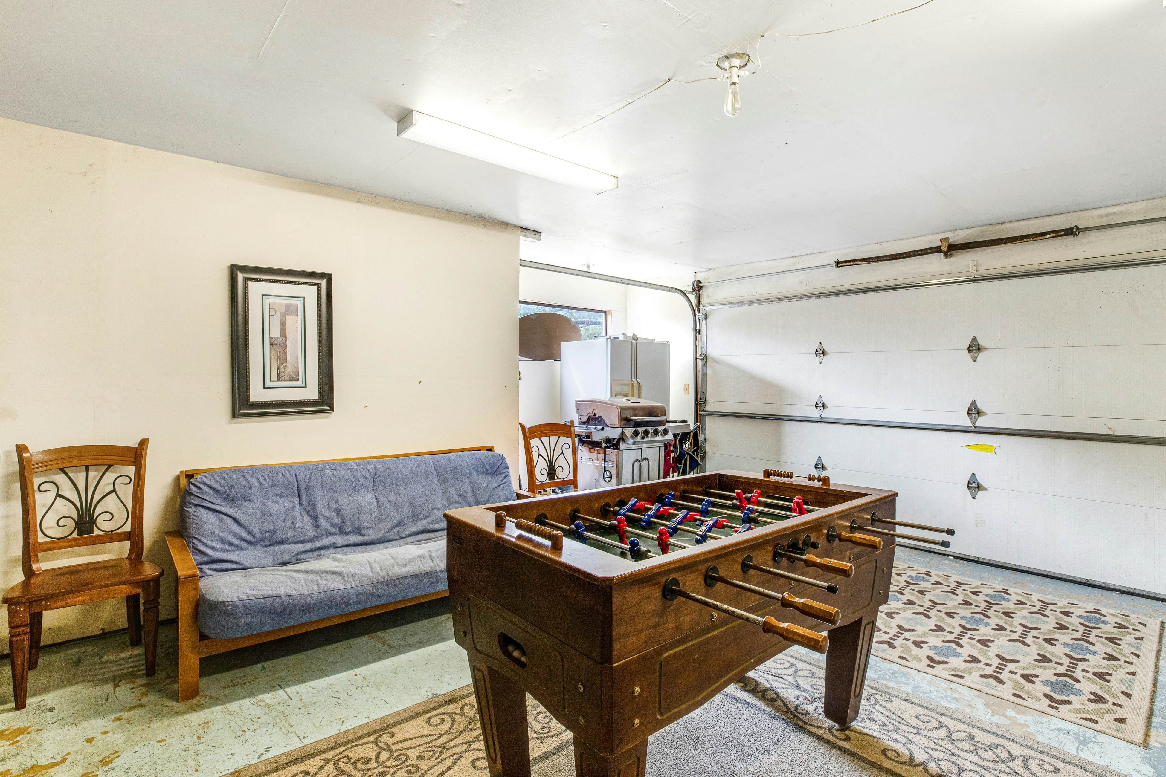 Dog-Friendly Home with Private Hot Tub & Game Room - Near the Beach & Nedonna Lake