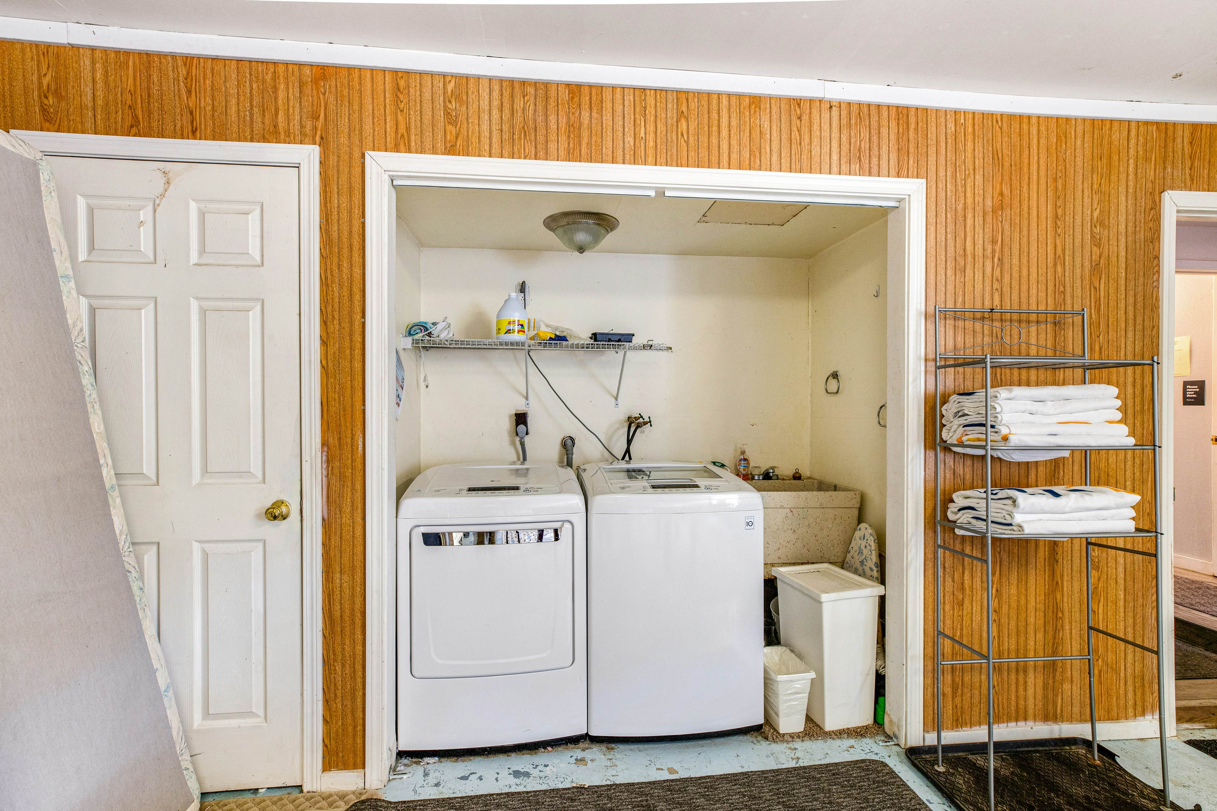 Dog-Friendly Home with Private Hot Tub & Game Room - Near the Beach & Nedonna Lake