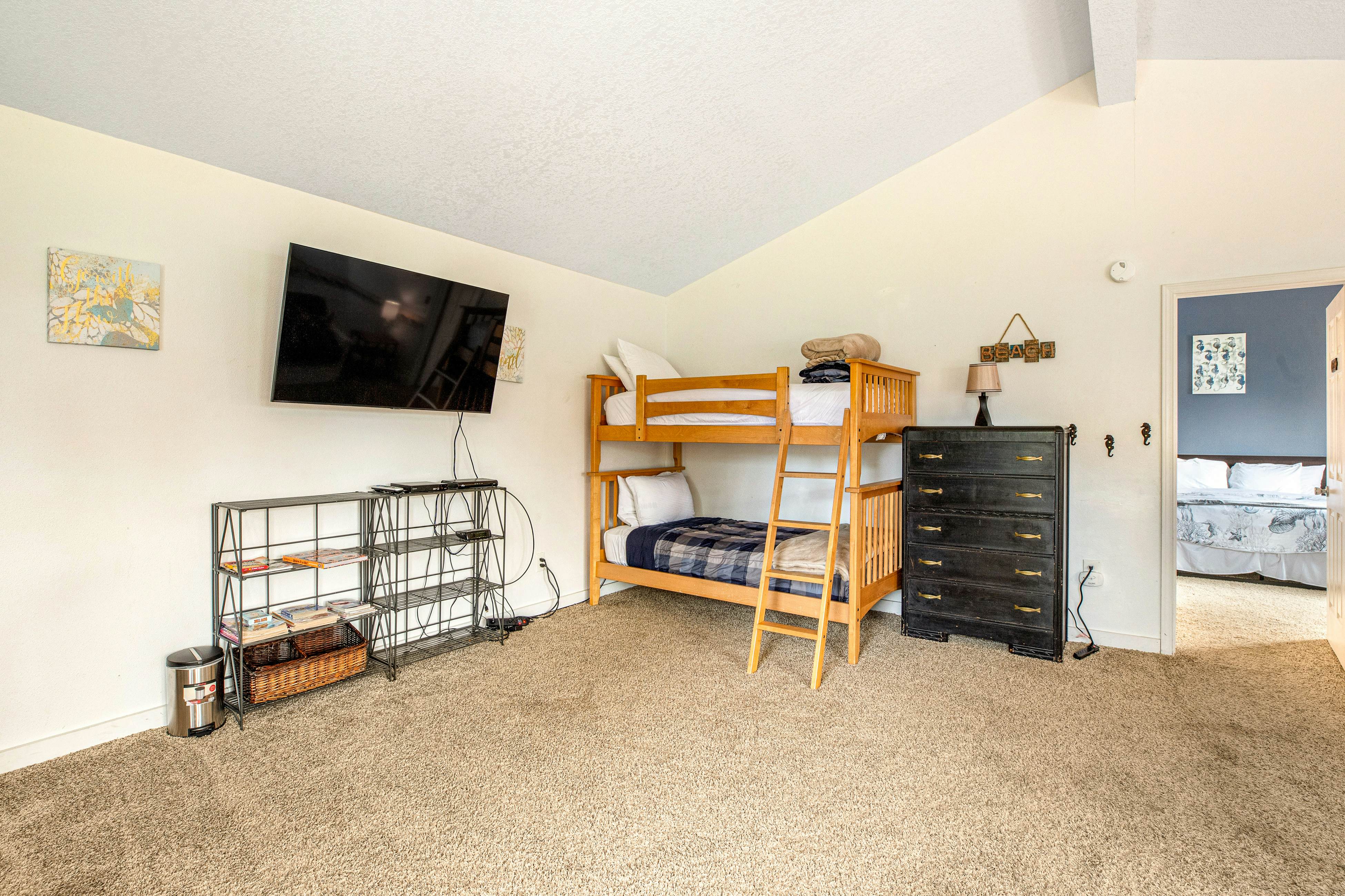 Dog-Friendly Home with Private Hot Tub & Game Room - Near the Beach & Nedonna Lake