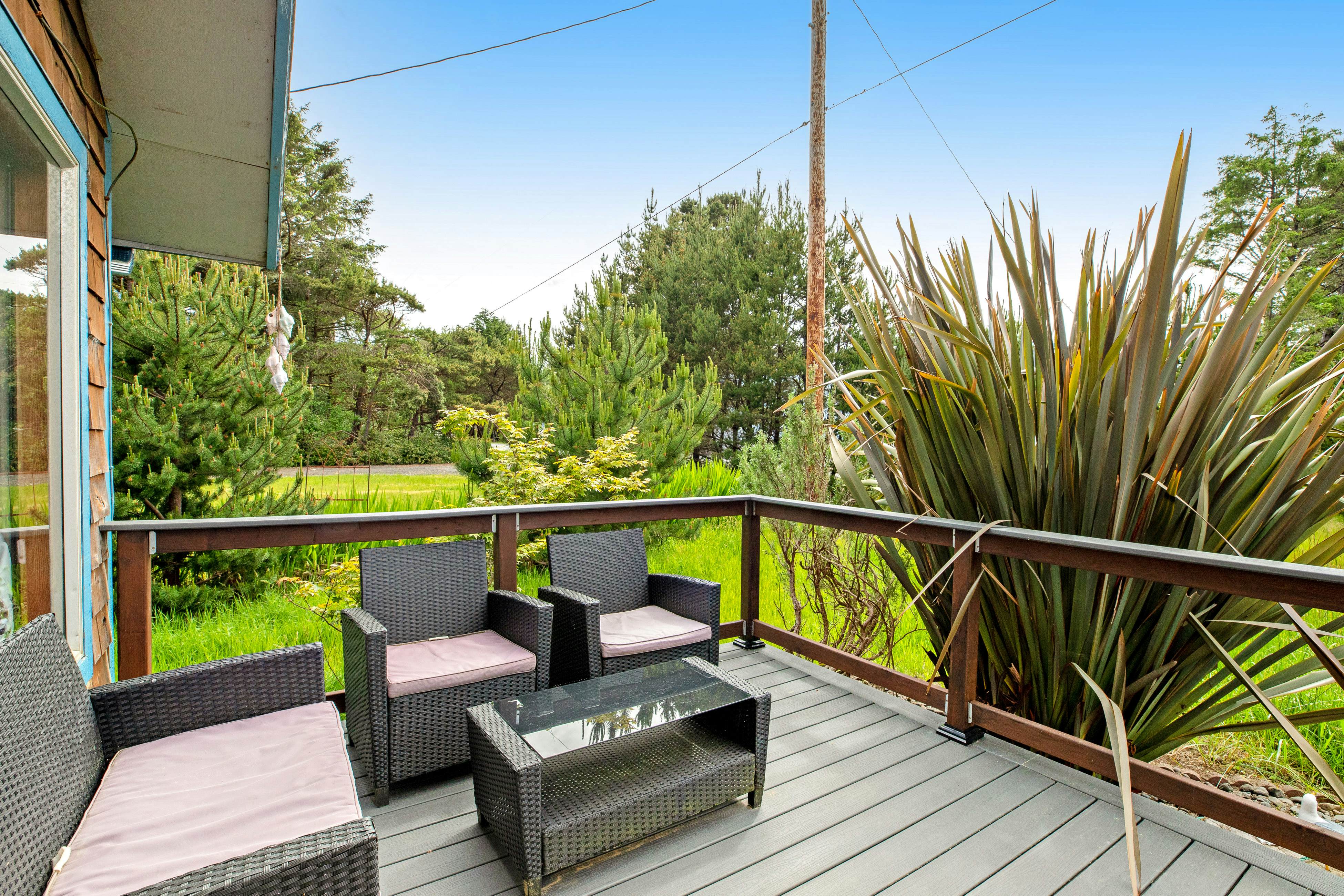 Dog-Friendly Home with Private Hot Tub & Game Room - Near the Beach & Nedonna Lake