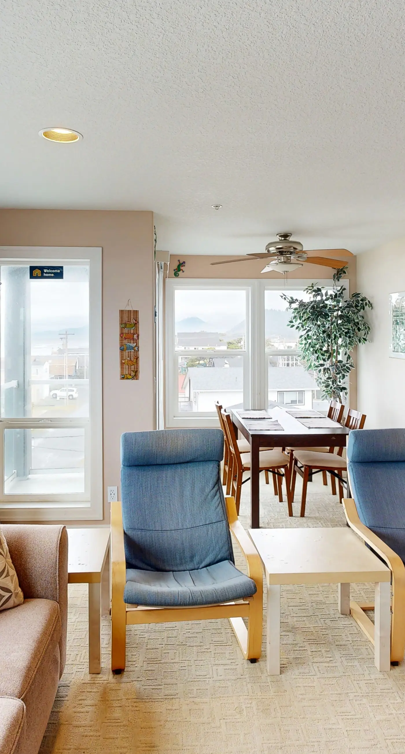 Modern Condo with Gorgeous Views Balcony and WiFi Quick Walk to Beach