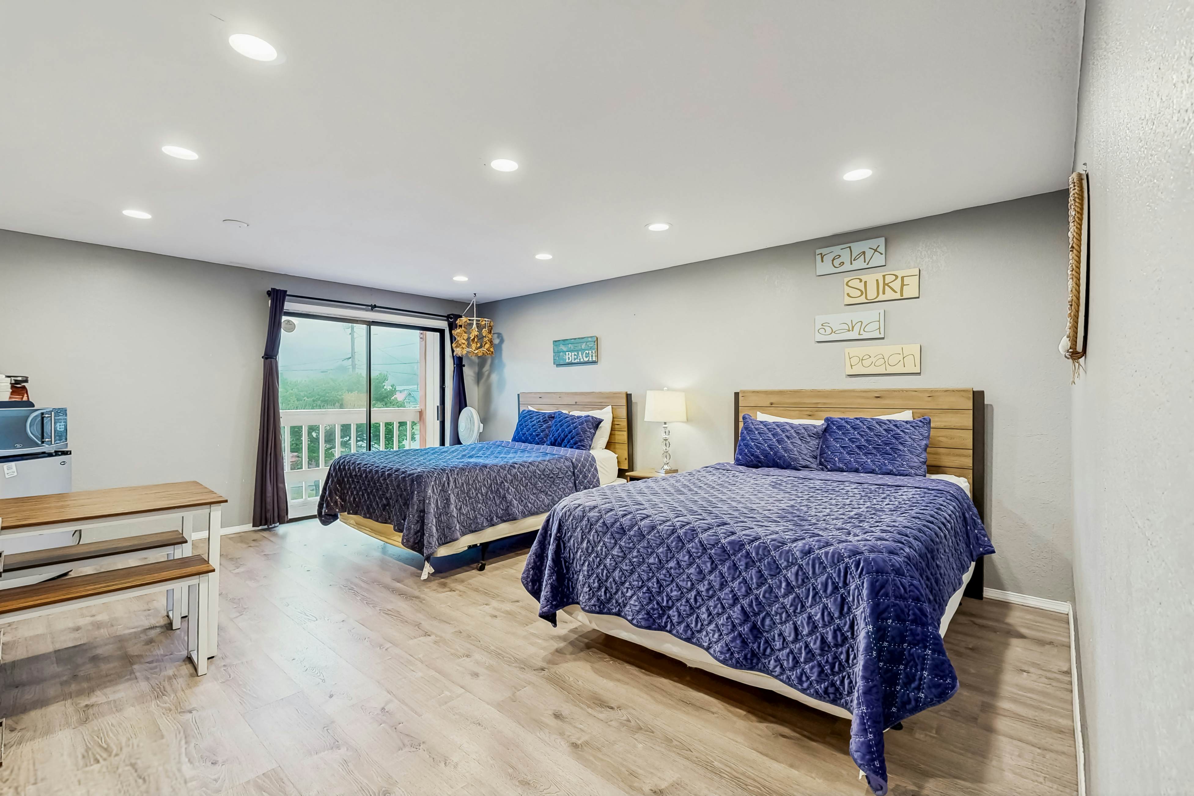 Ideally-Located Room Near Downtown & the Beach - Dog-Friendly