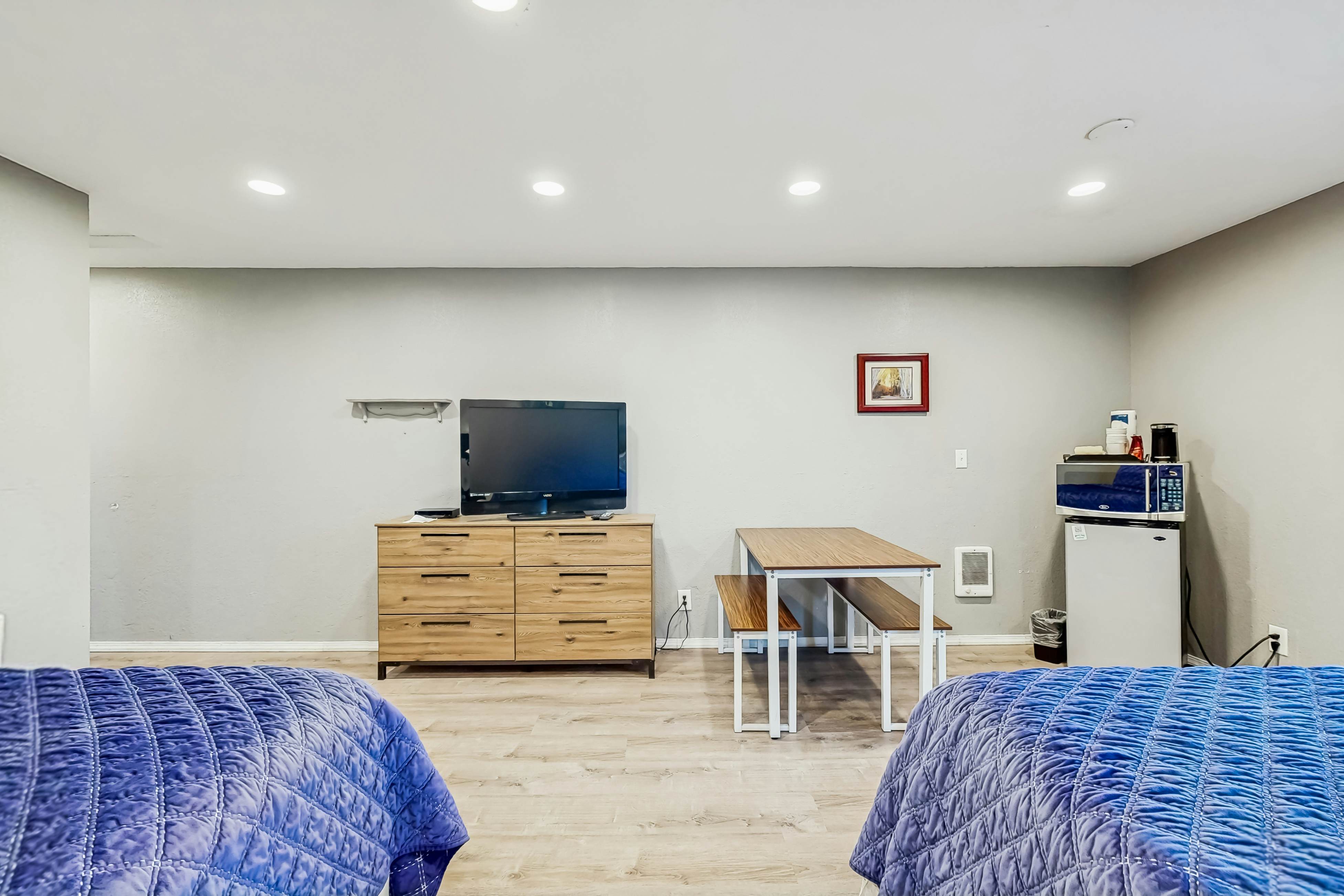 Ideally-Located Room Near Downtown & the Beach - Dog-Friendly