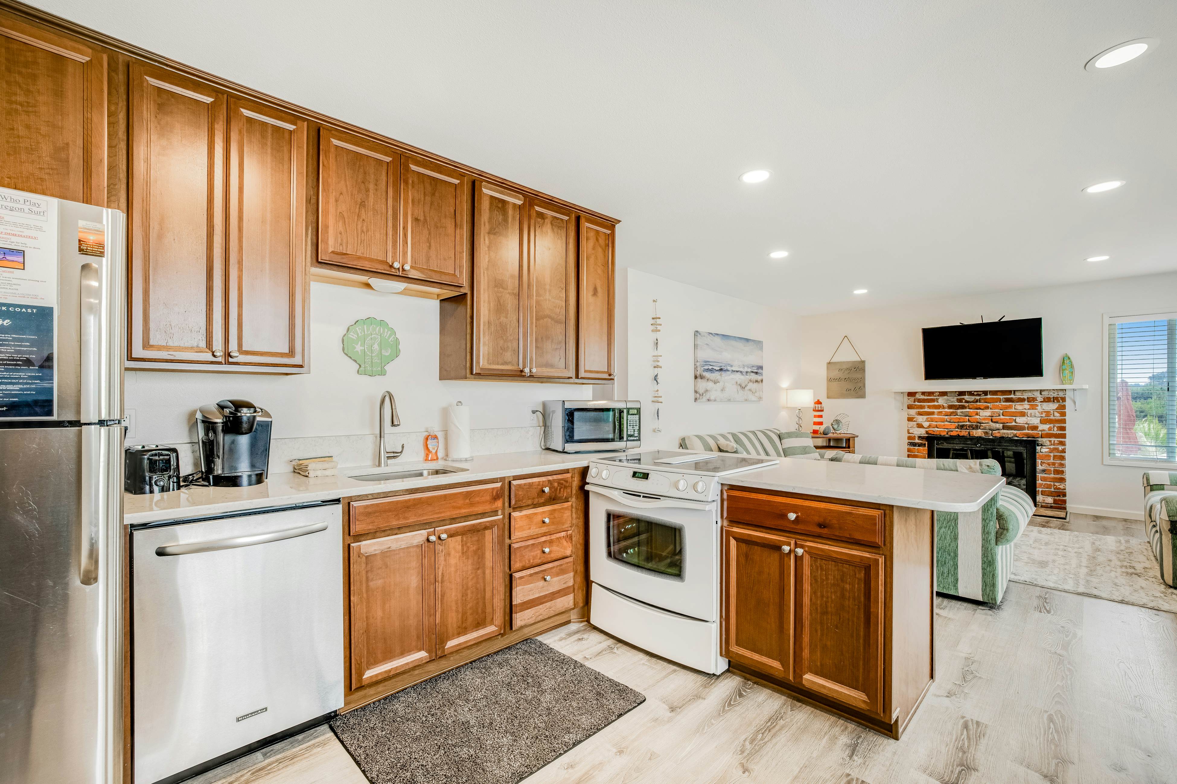 Entire oceanfront duplex with ocean view, expansive deck & beach access