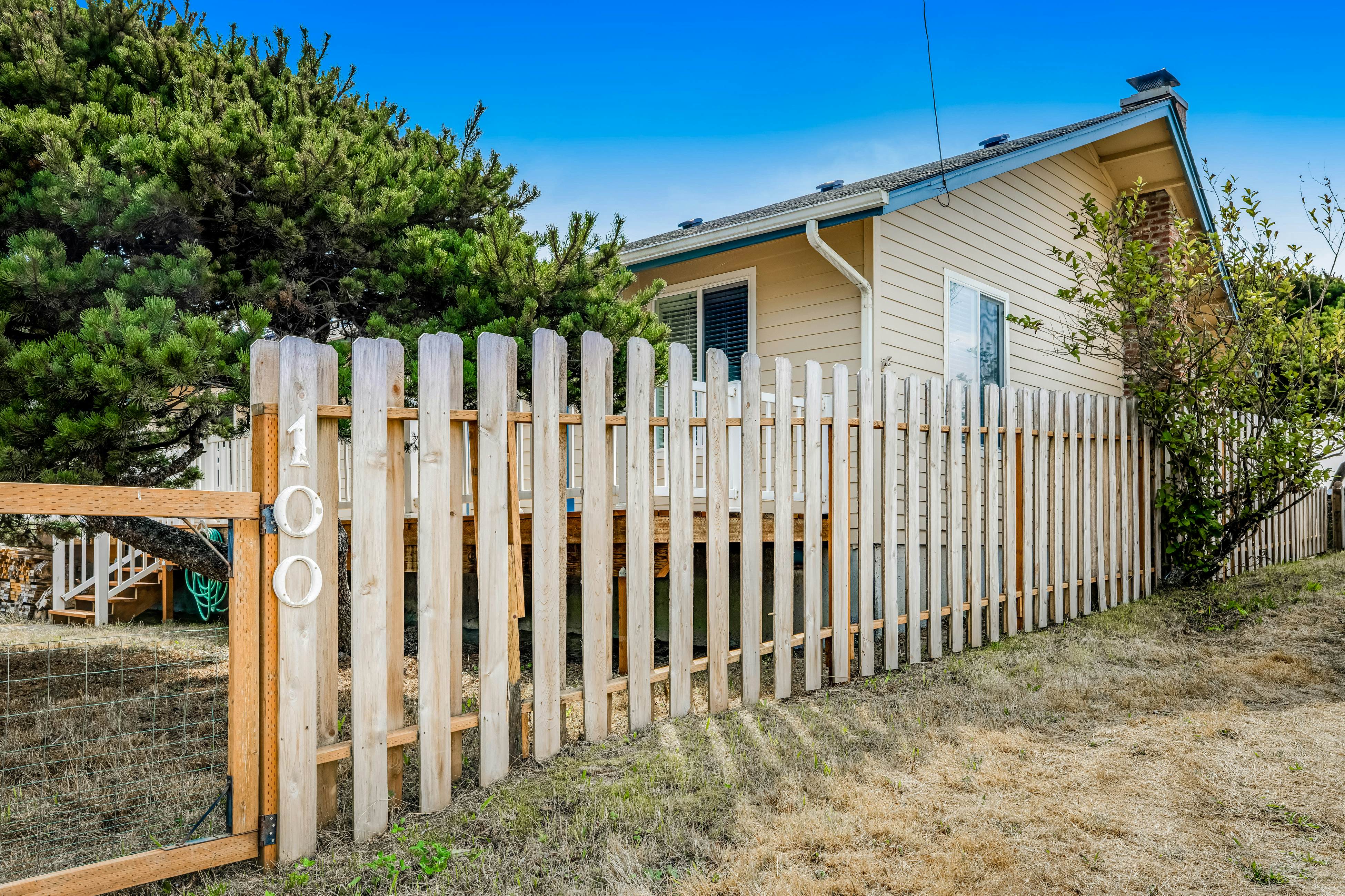 Entire oceanfront duplex with ocean view, expansive deck & beach access