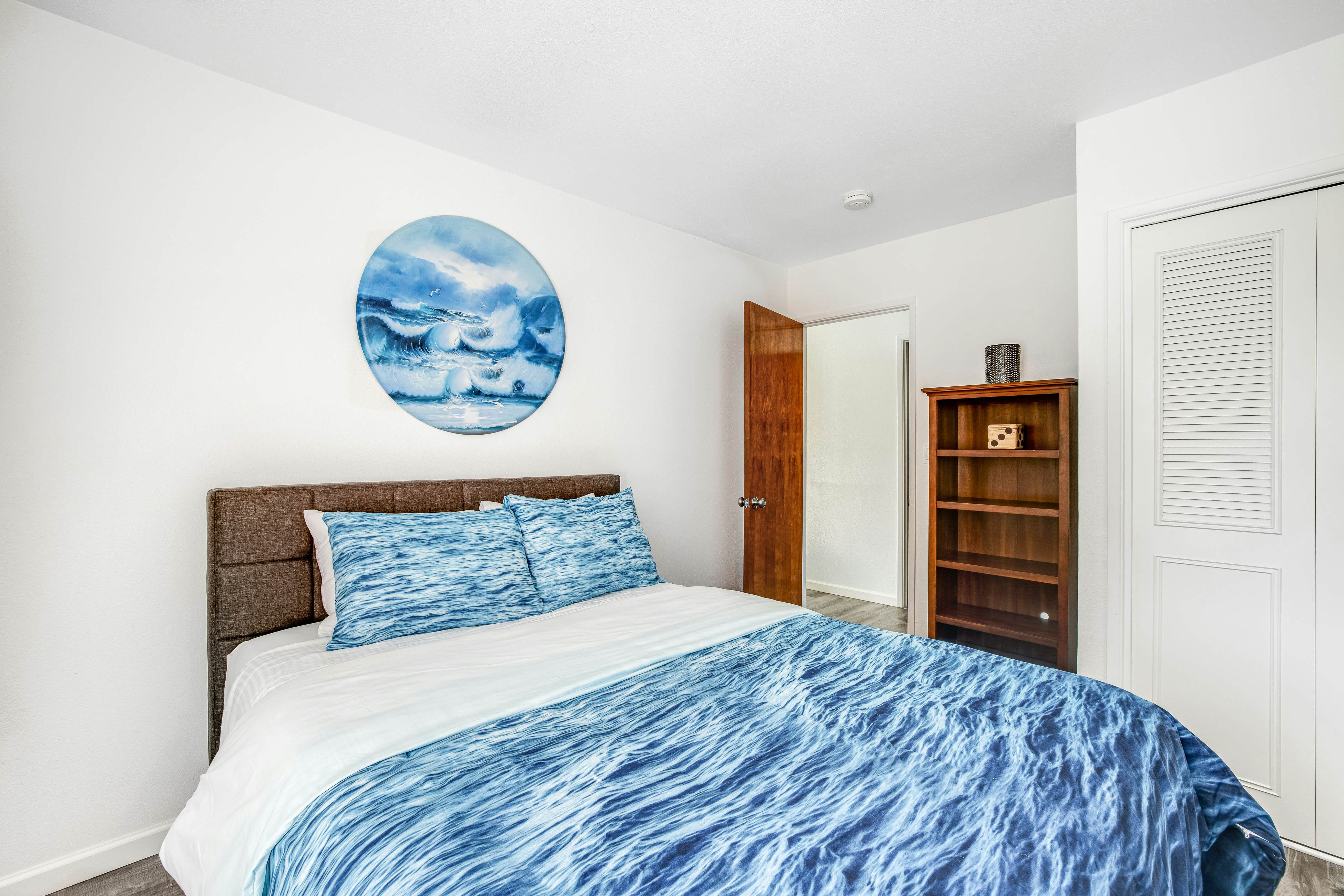 Oceanfront dog-friendly home with sunny deck, ocean view & washer/dryer