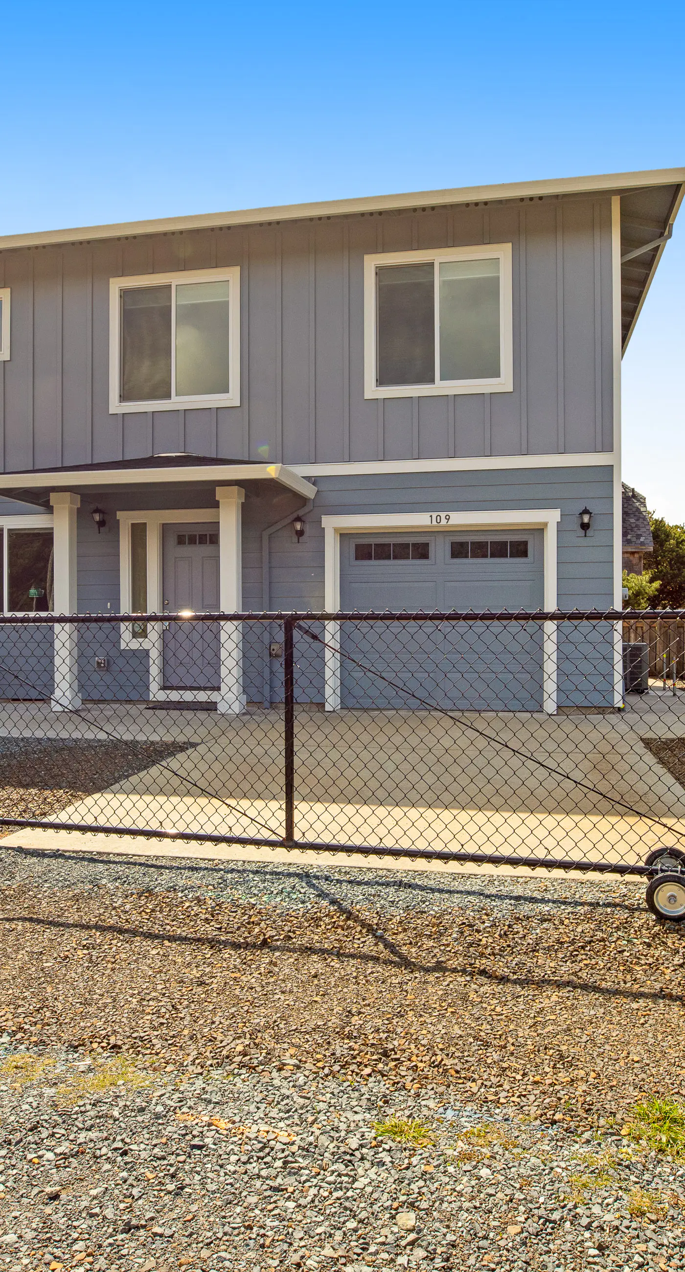 Wonderful duplex with central AC 2 washer dryers 1 minute walk to beach