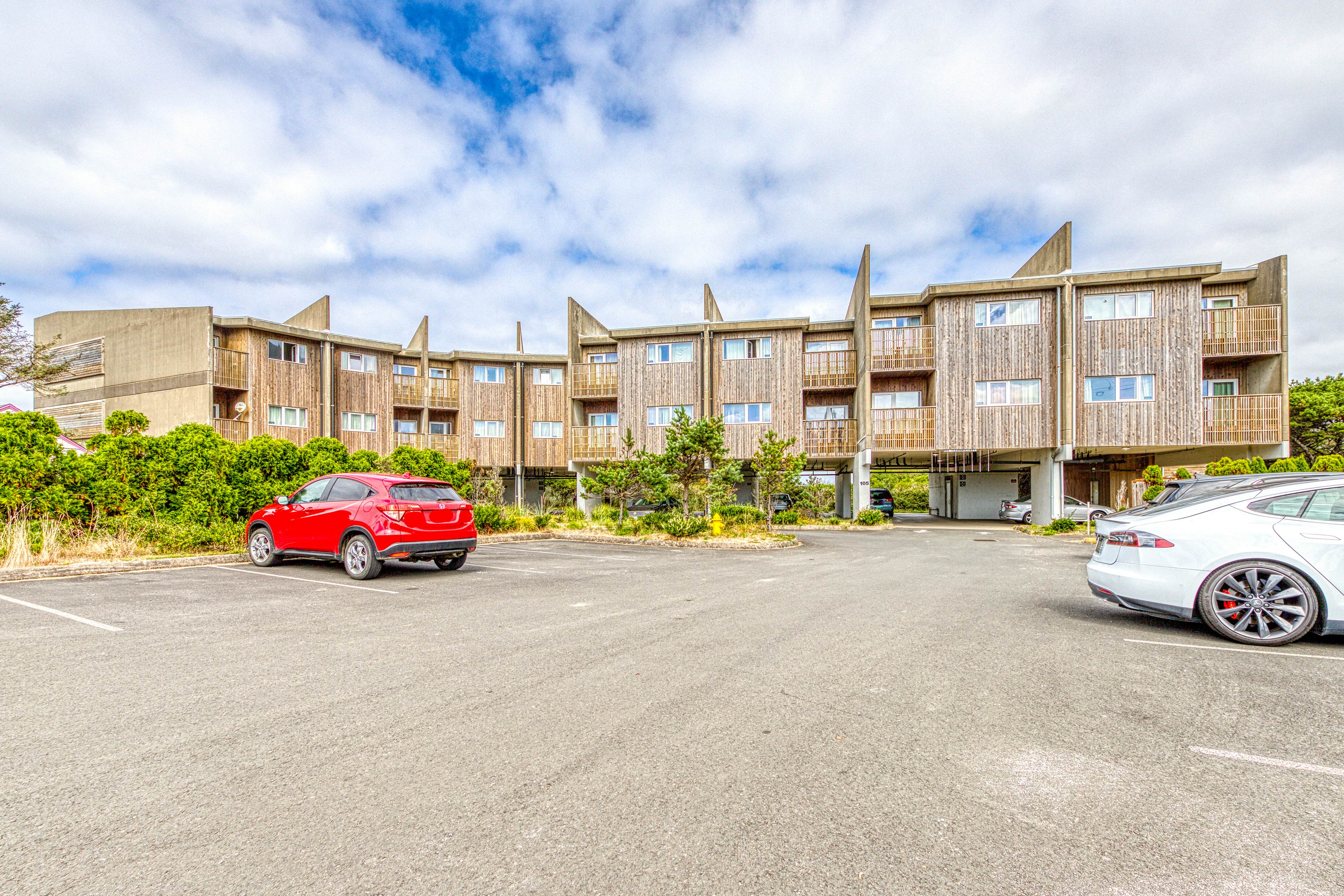 Elegant, oceanfront condo with deck & extraordinary views - dog-friendly