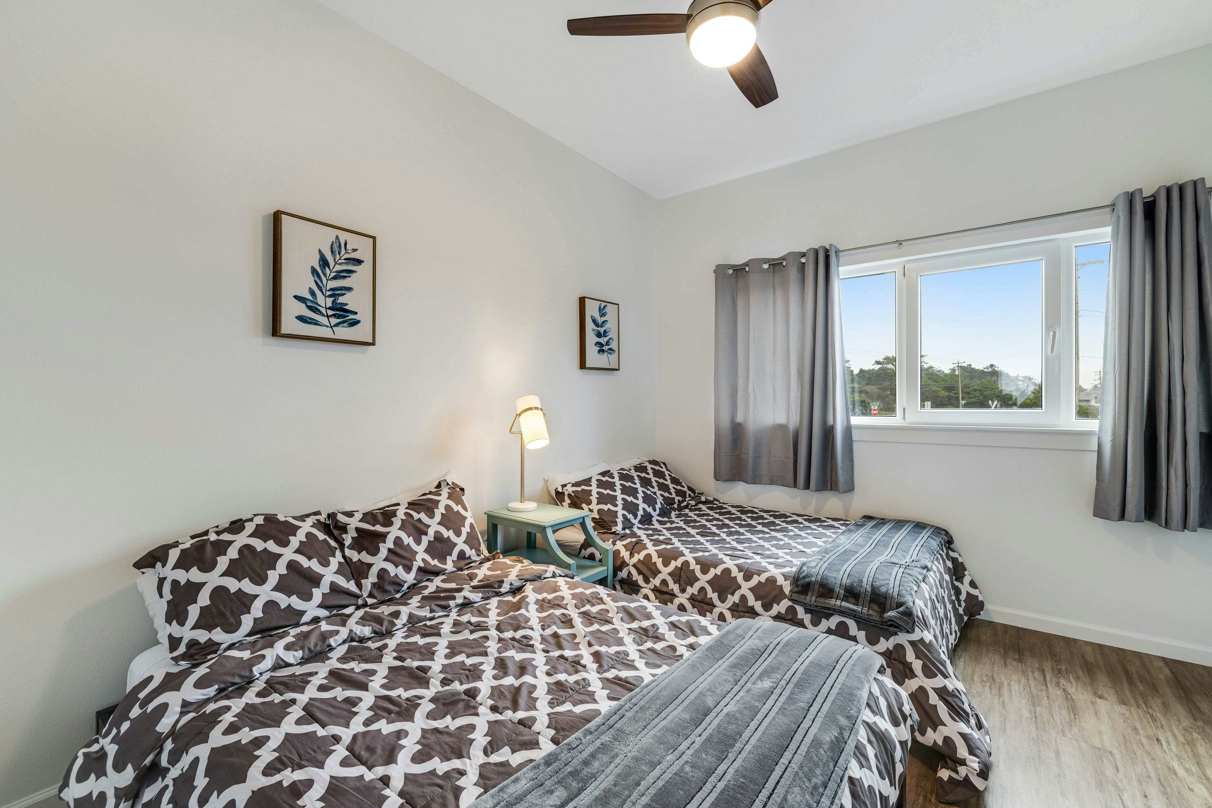 Modern Condo on the Beach with Spectacular Views