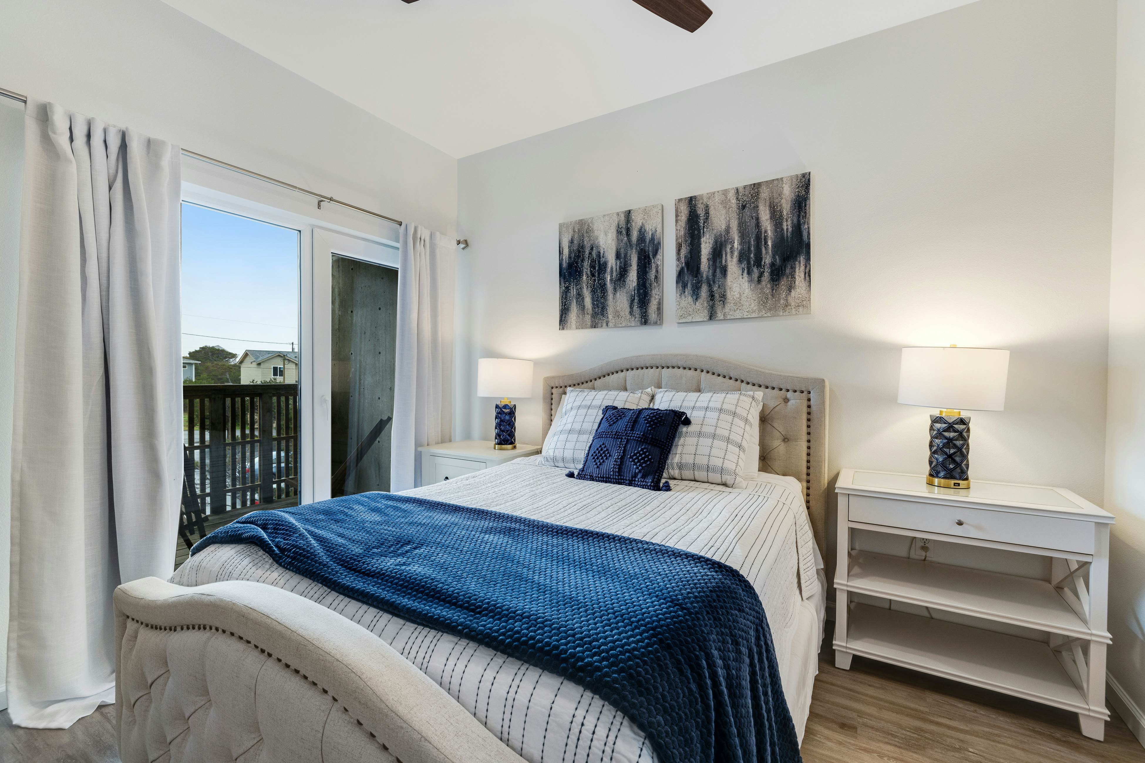 Modern Condo on the Beach with Spectacular Views