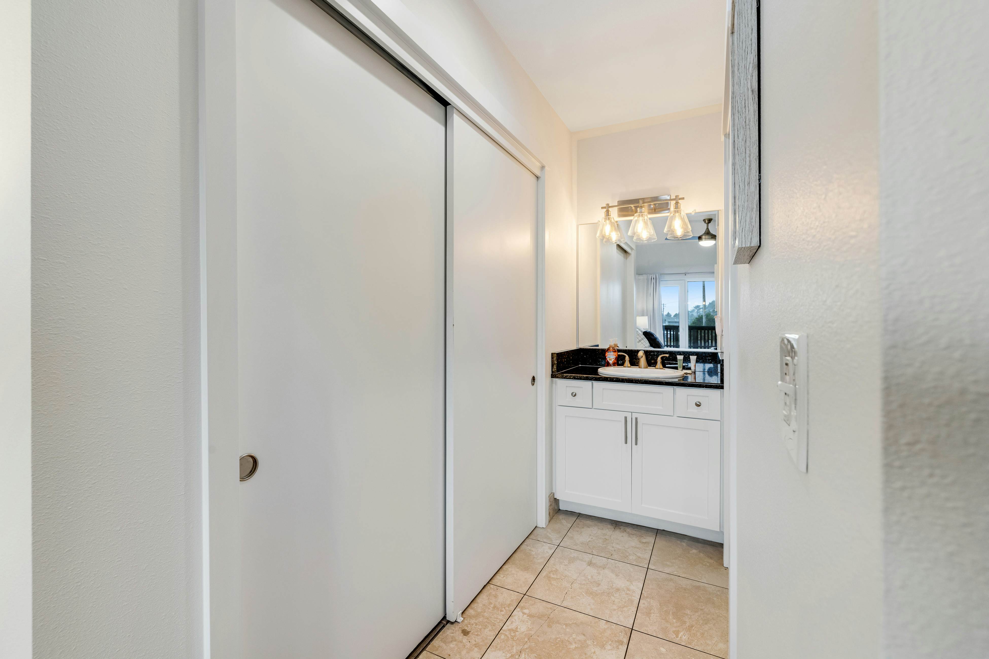 Modern Condo on the Beach with Spectacular Views