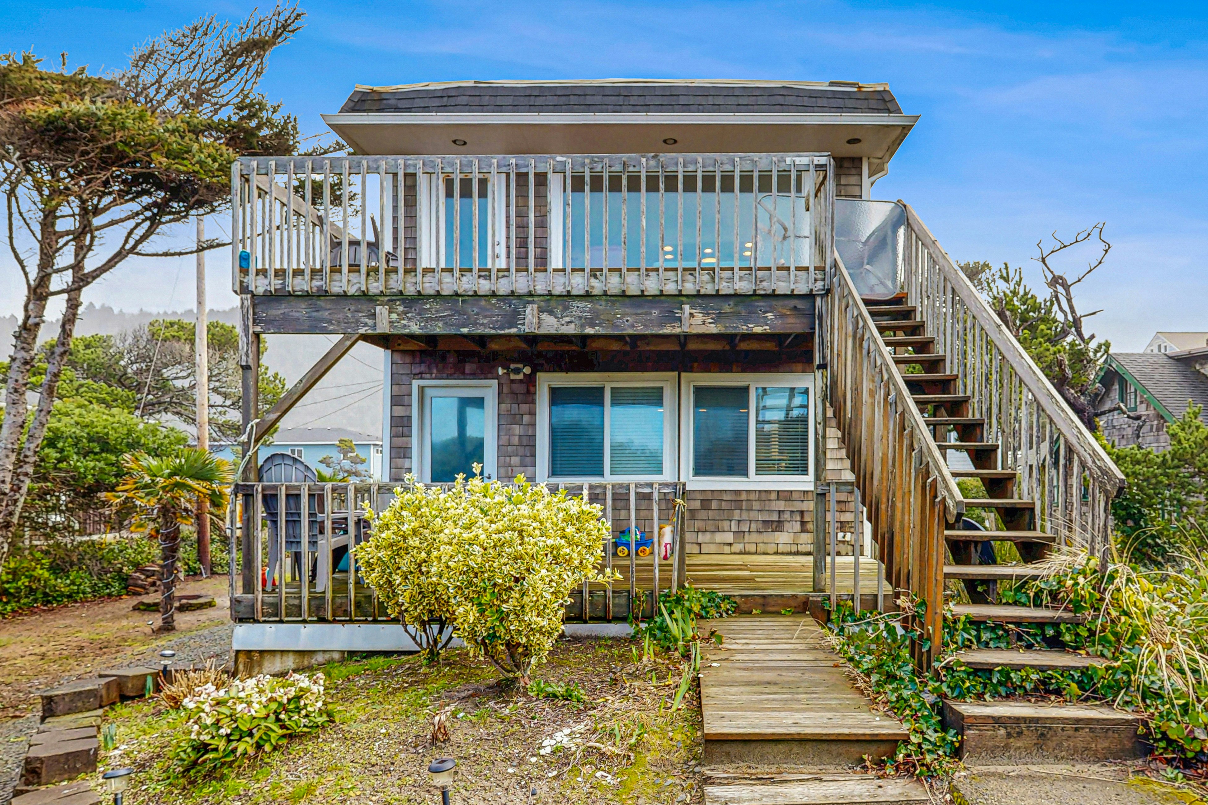 Waterfront Home with Ocean Views & Two Separate Living Areas - Dogs Welcome