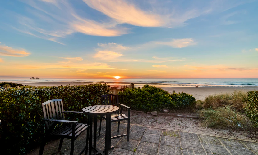 Dog Friendly Waterfront Bungalow Just Steps to the Sand and Waves