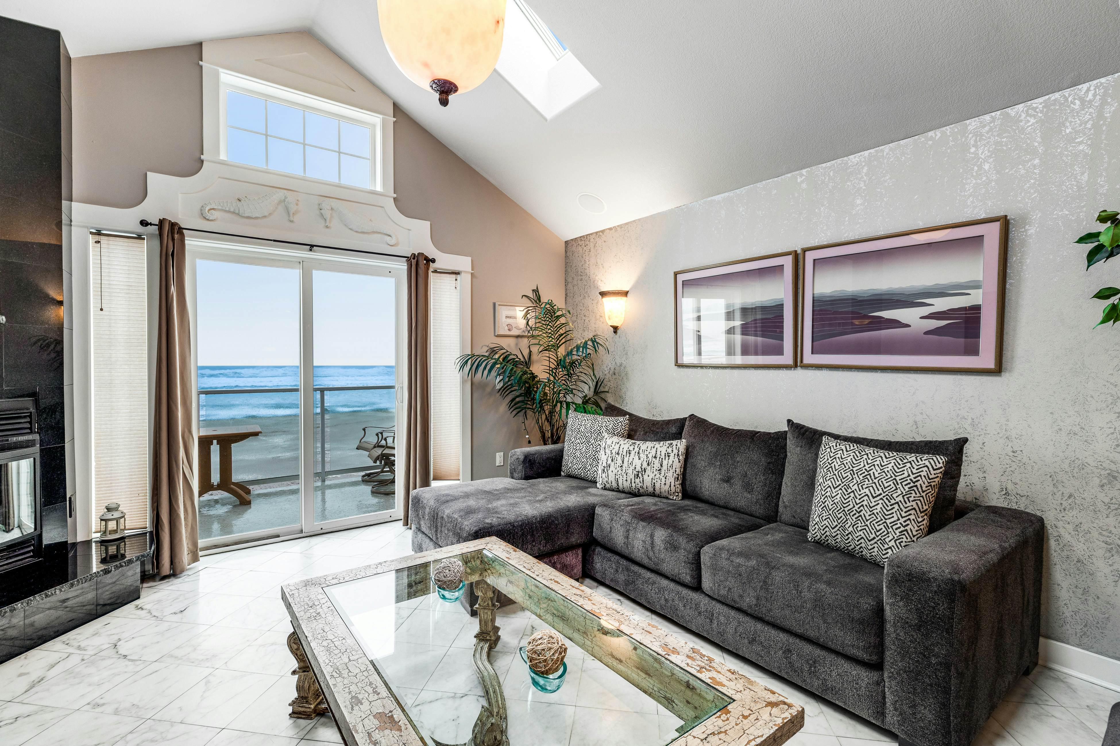 Oceanfront townhome with amazing views, decks, beach access, & updated kitchen