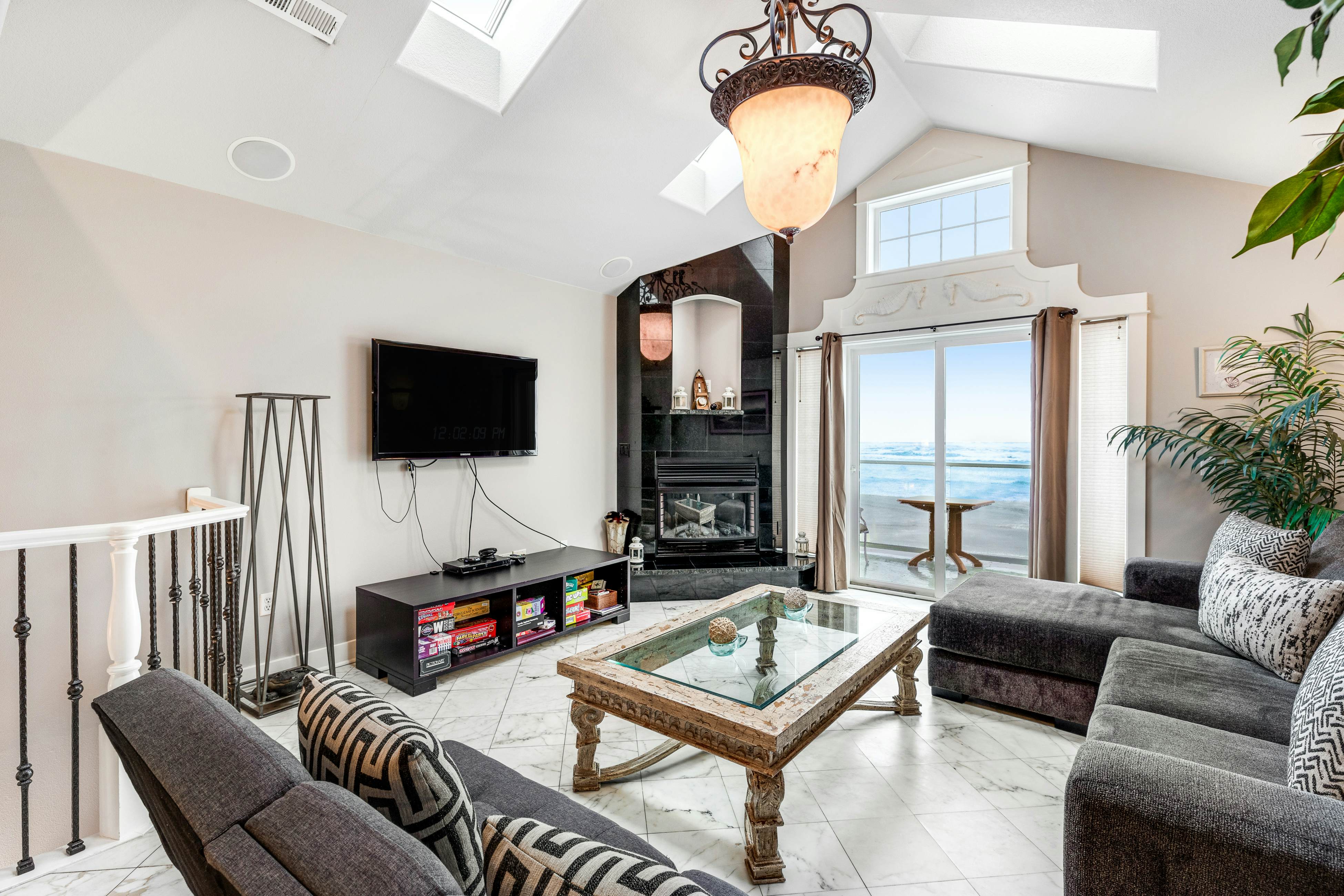 Oceanfront townhome with amazing views, decks, beach access, & updated kitchen