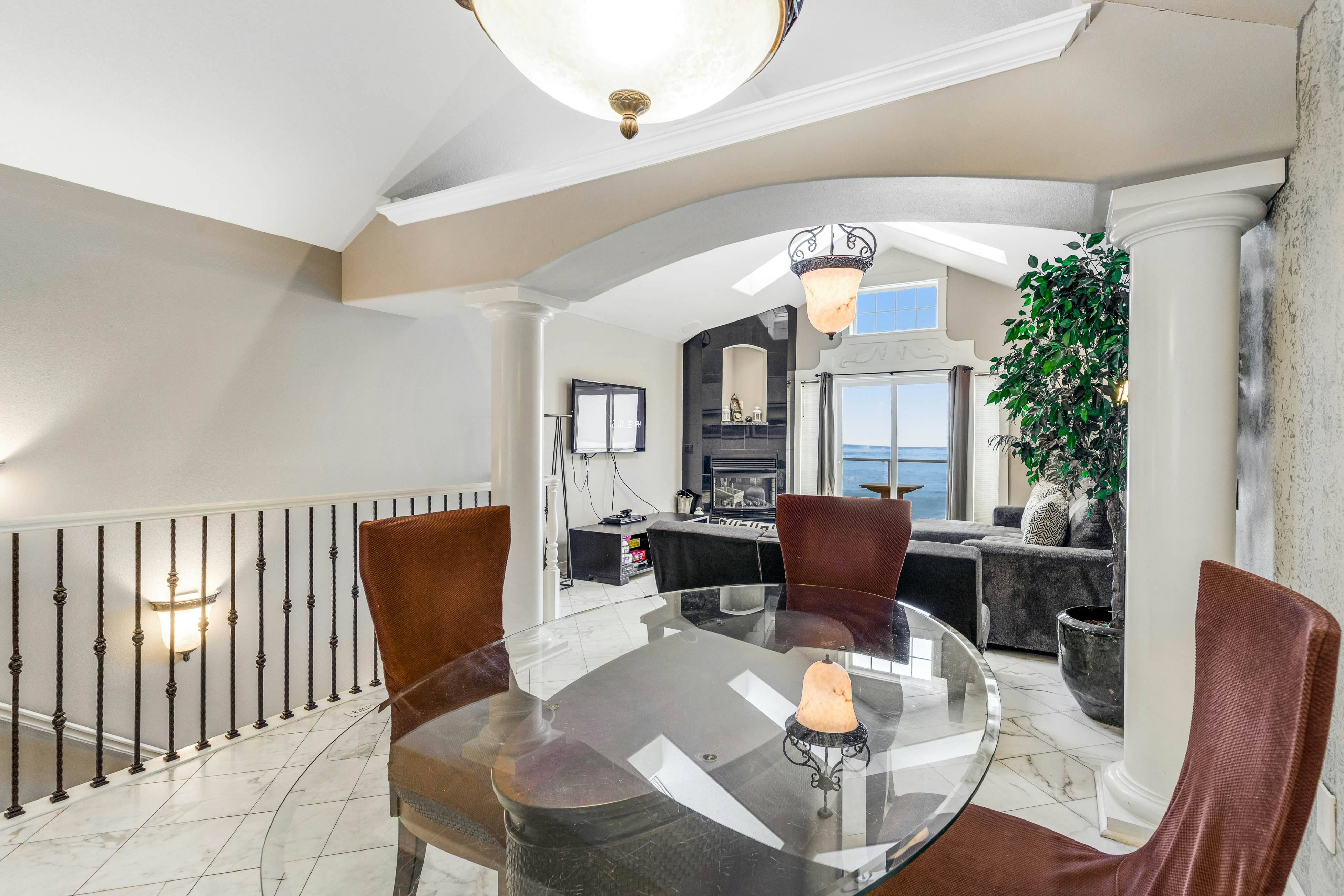 Oceanfront townhome with amazing views, decks, beach access, & updated kitchen