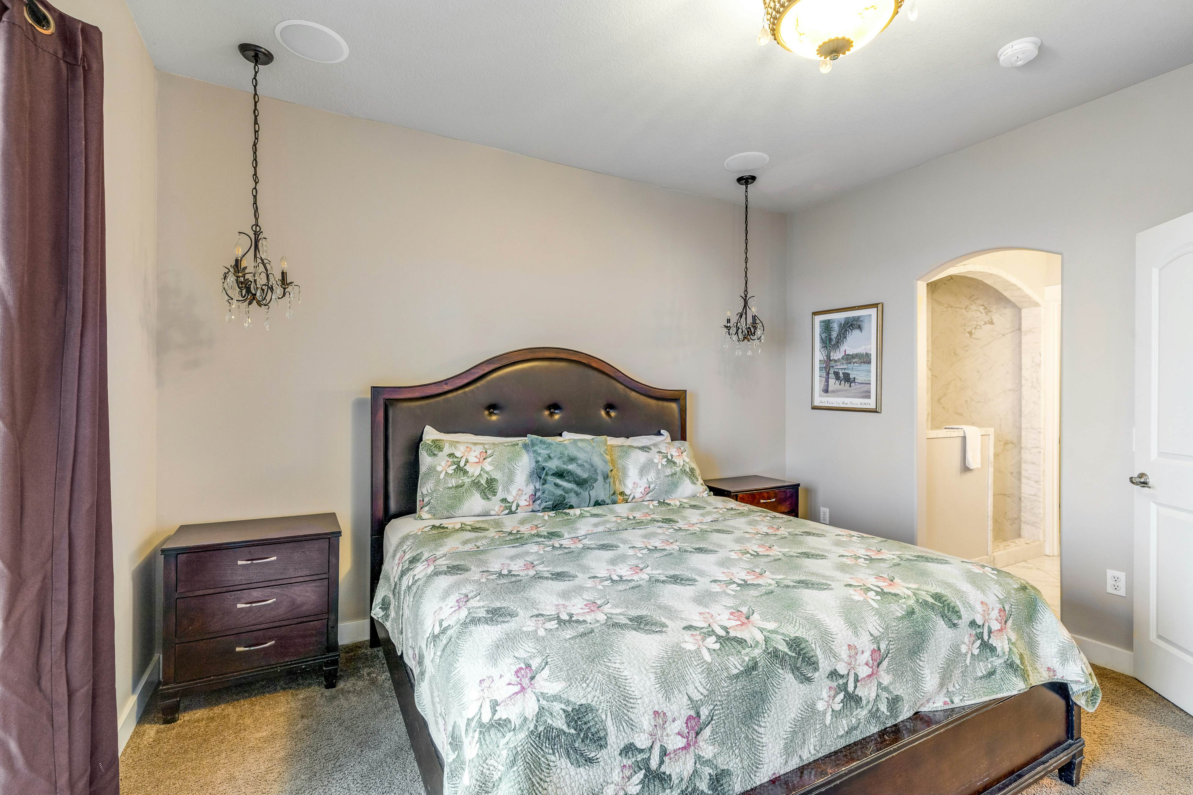 Oceanfront townhome with amazing views, decks, beach access, & updated kitchen