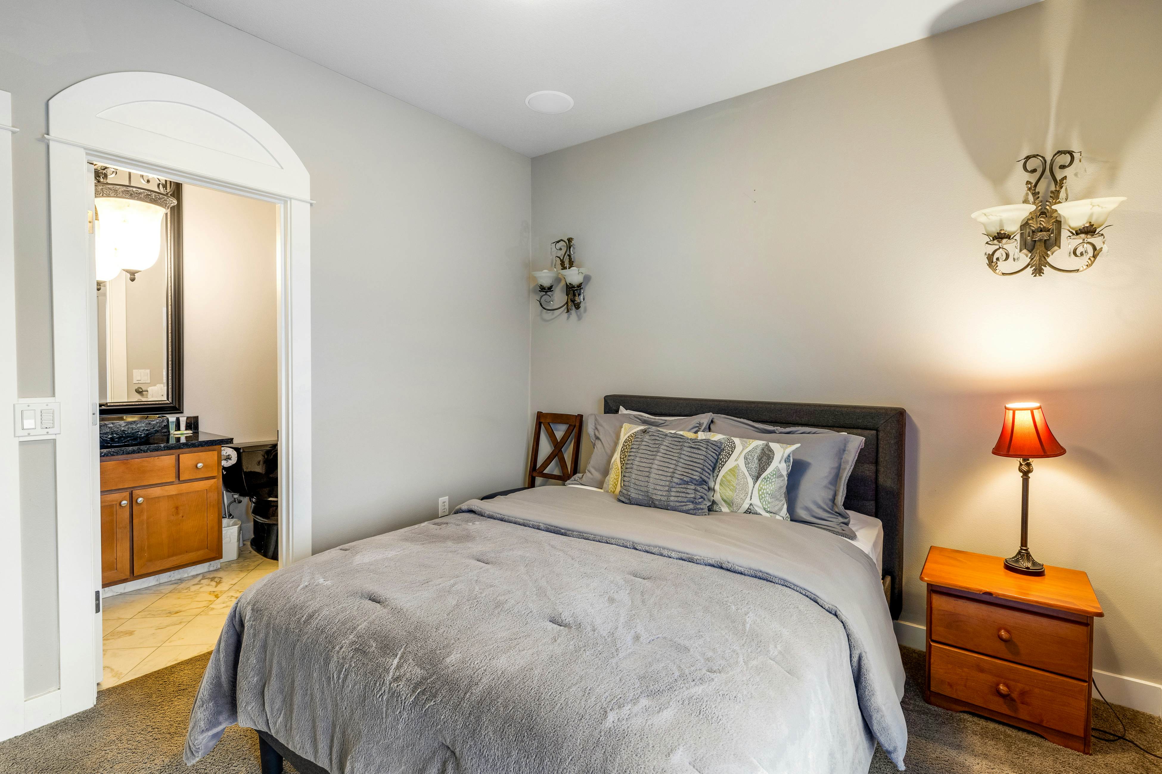 Oceanfront townhome with amazing views, decks, beach access, & updated kitchen