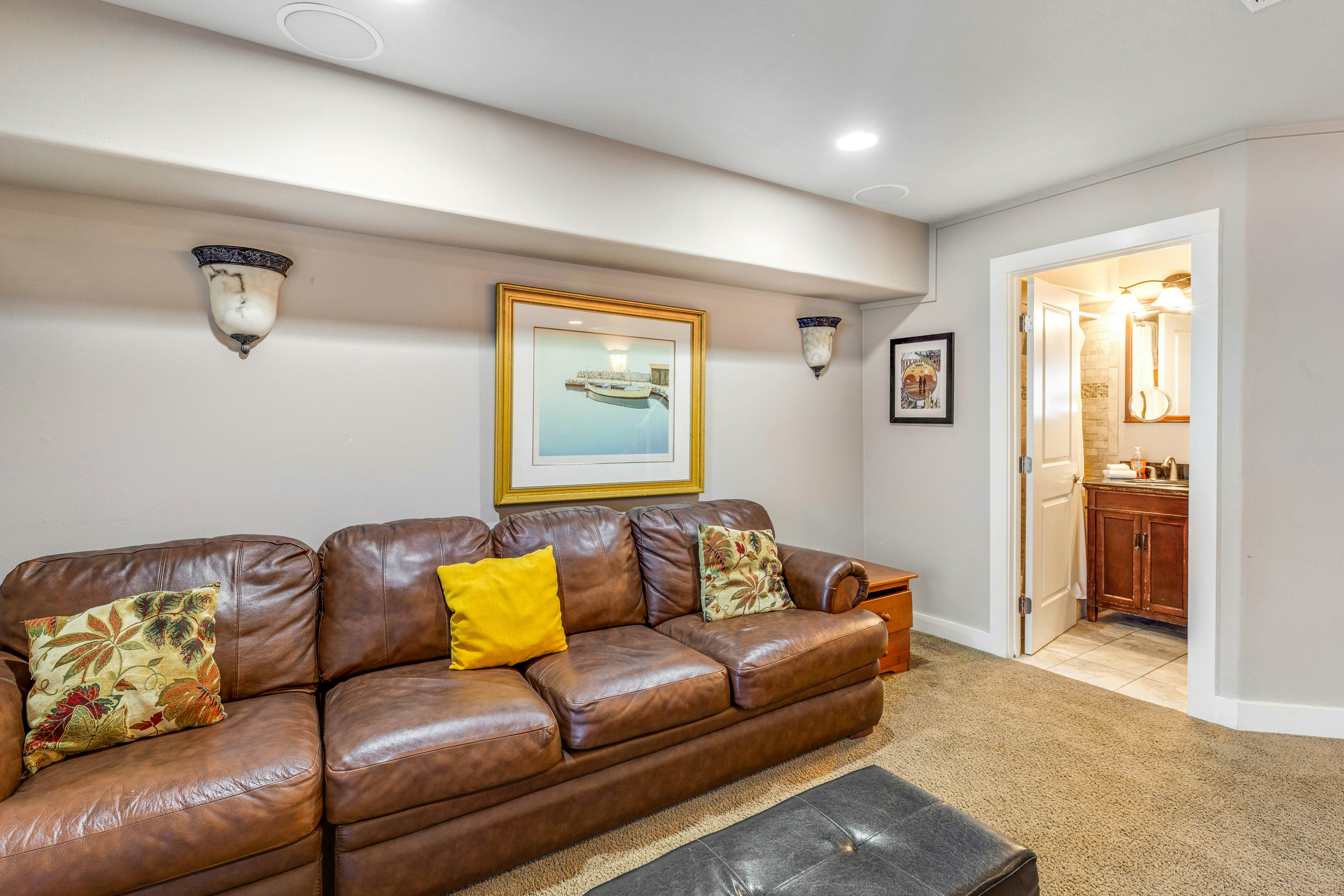 Oceanfront townhome with amazing views, decks, beach access, & updated kitchen