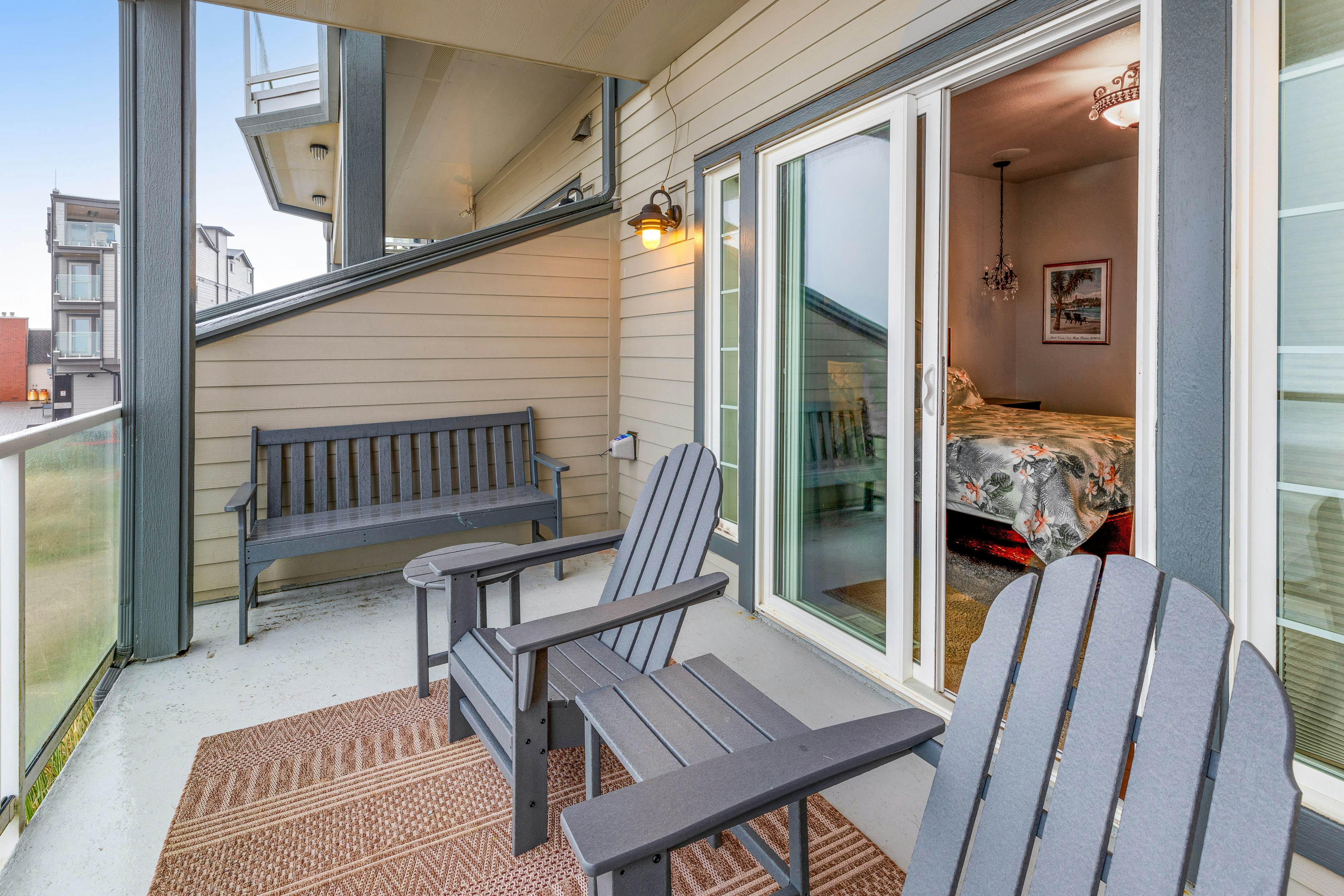 Oceanfront townhome with amazing views, decks, beach access, & updated kitchen