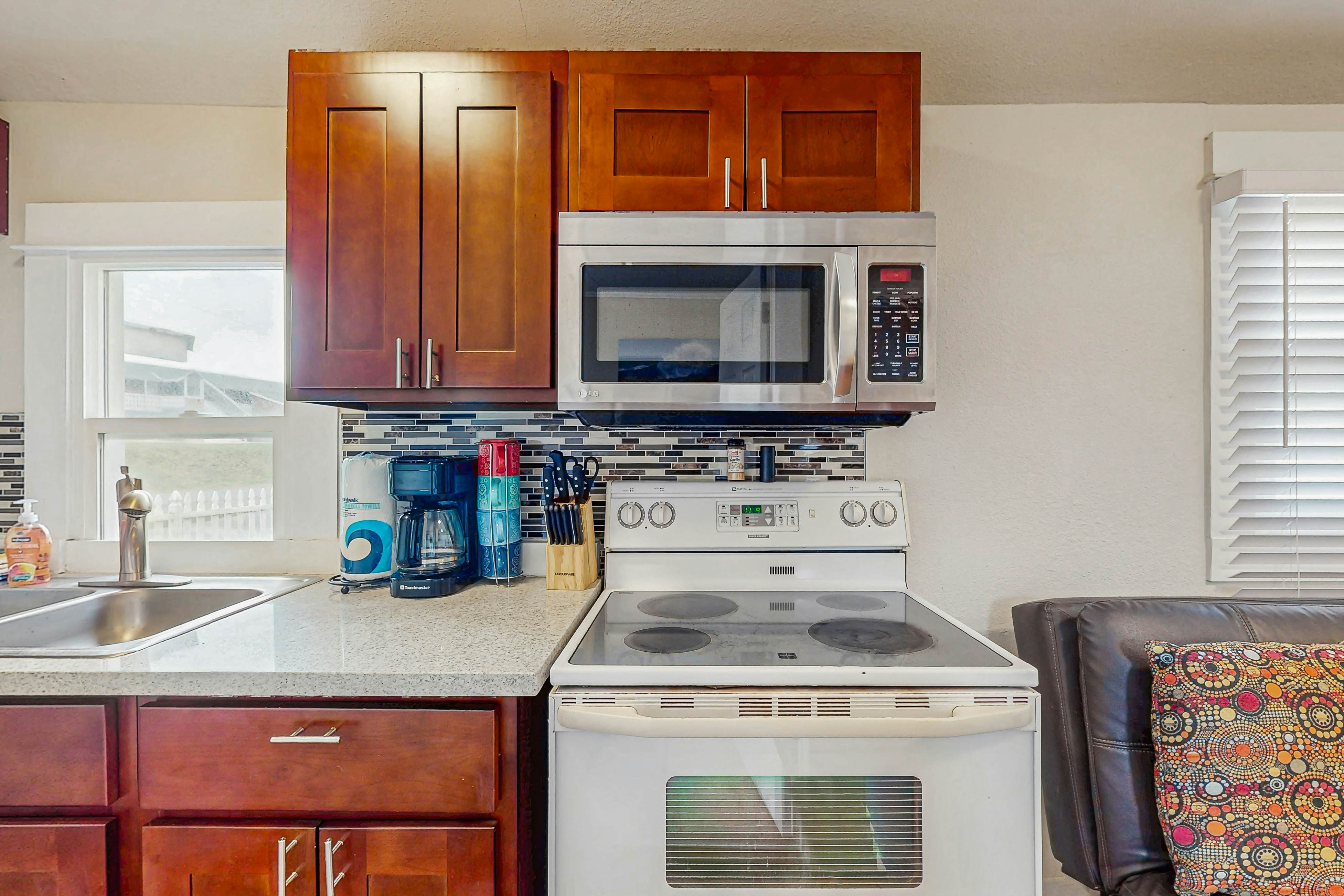 Dog-Friendly Coastal Cottage Minutes from Downtown & One Block to Beach