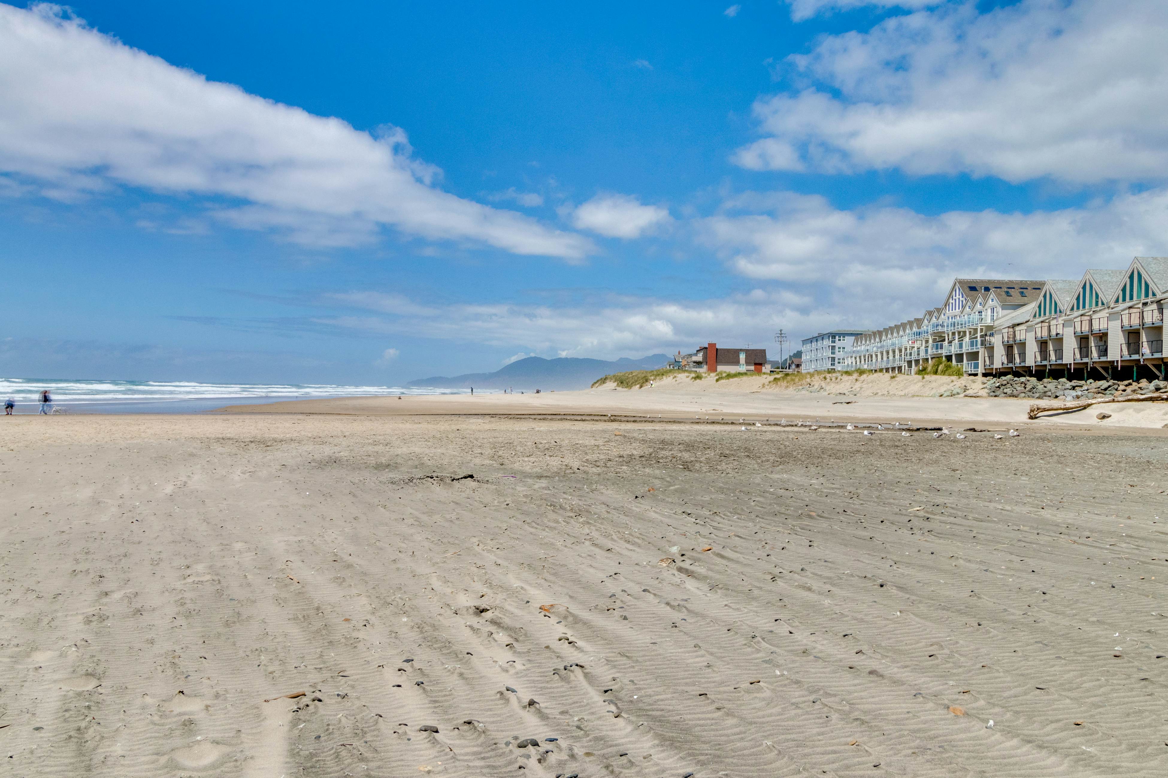 Dog-Friendly Coastal Cottage Minutes from Downtown & One Block to Beach