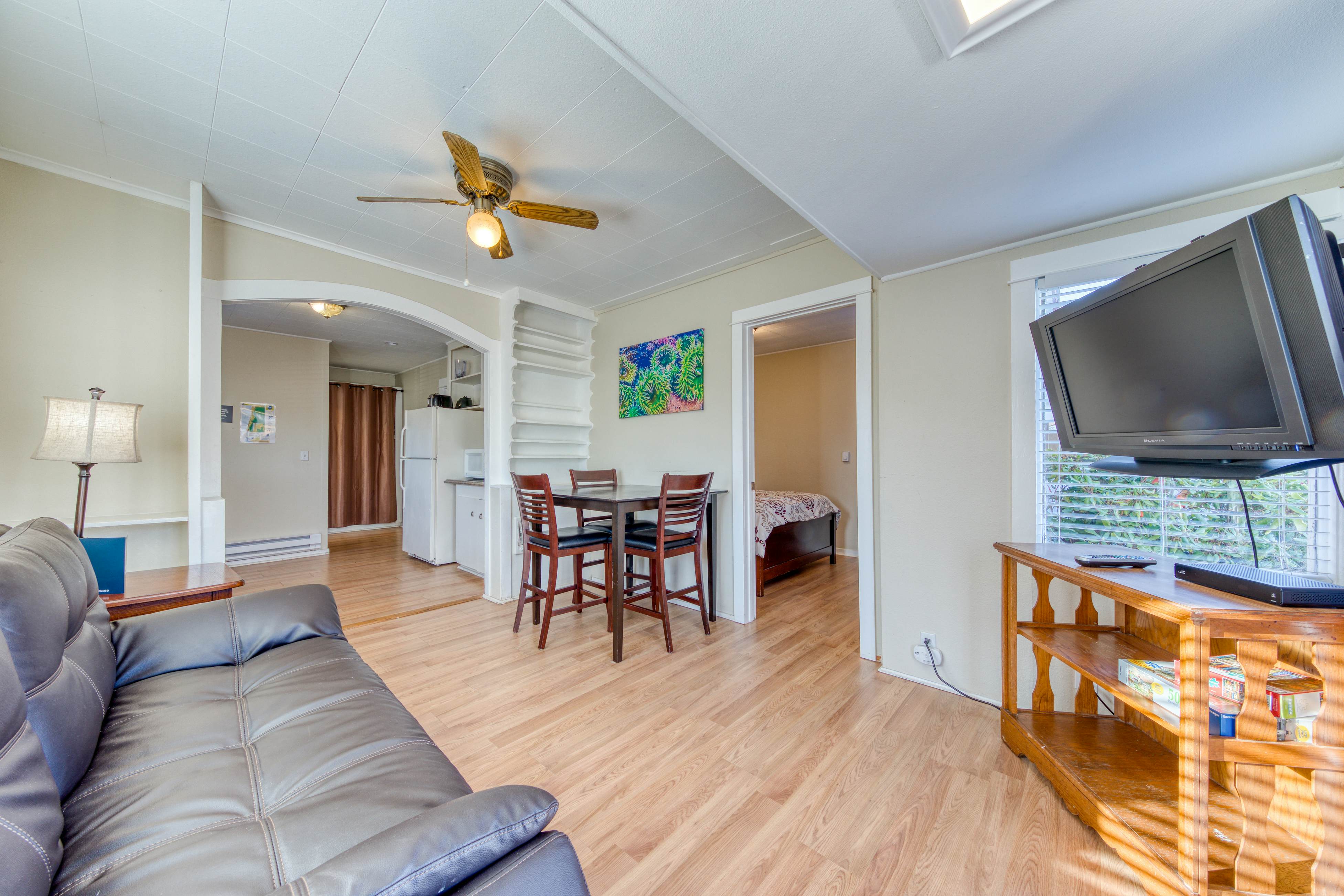 Four Dog-Friendly Rentals Near Beach Access - Ideal for Multi-Families