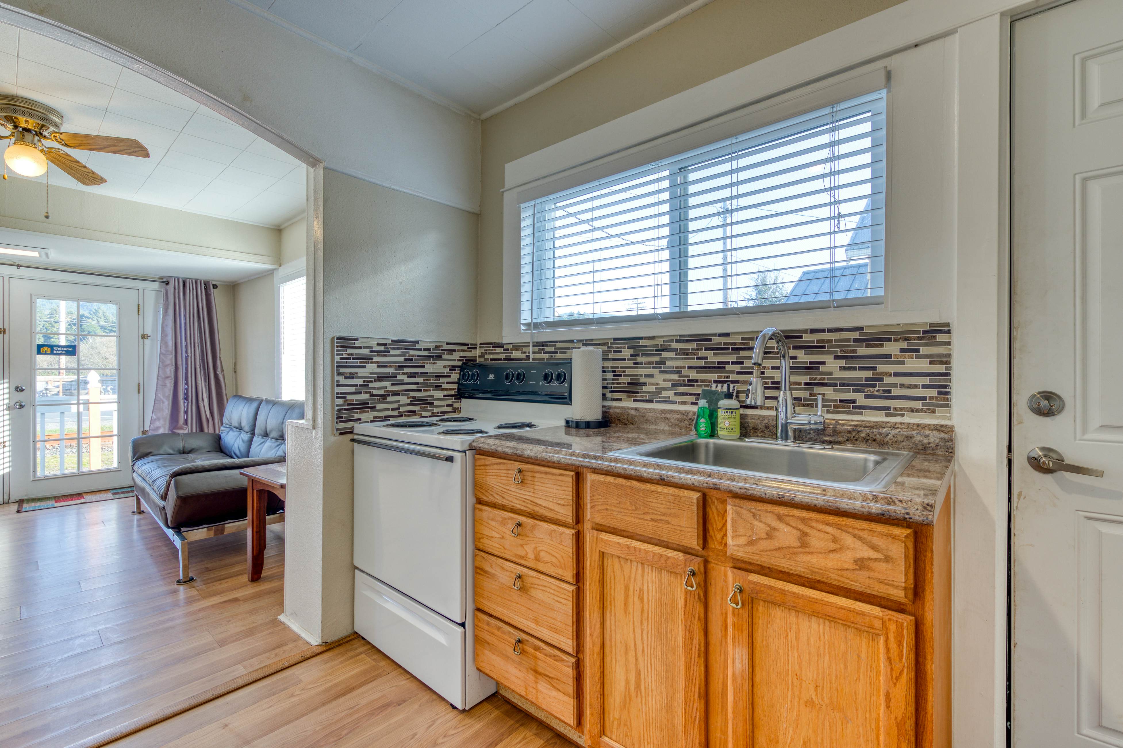 Four Dog-Friendly Rentals Near Beach Access - Ideal for Multi-Families