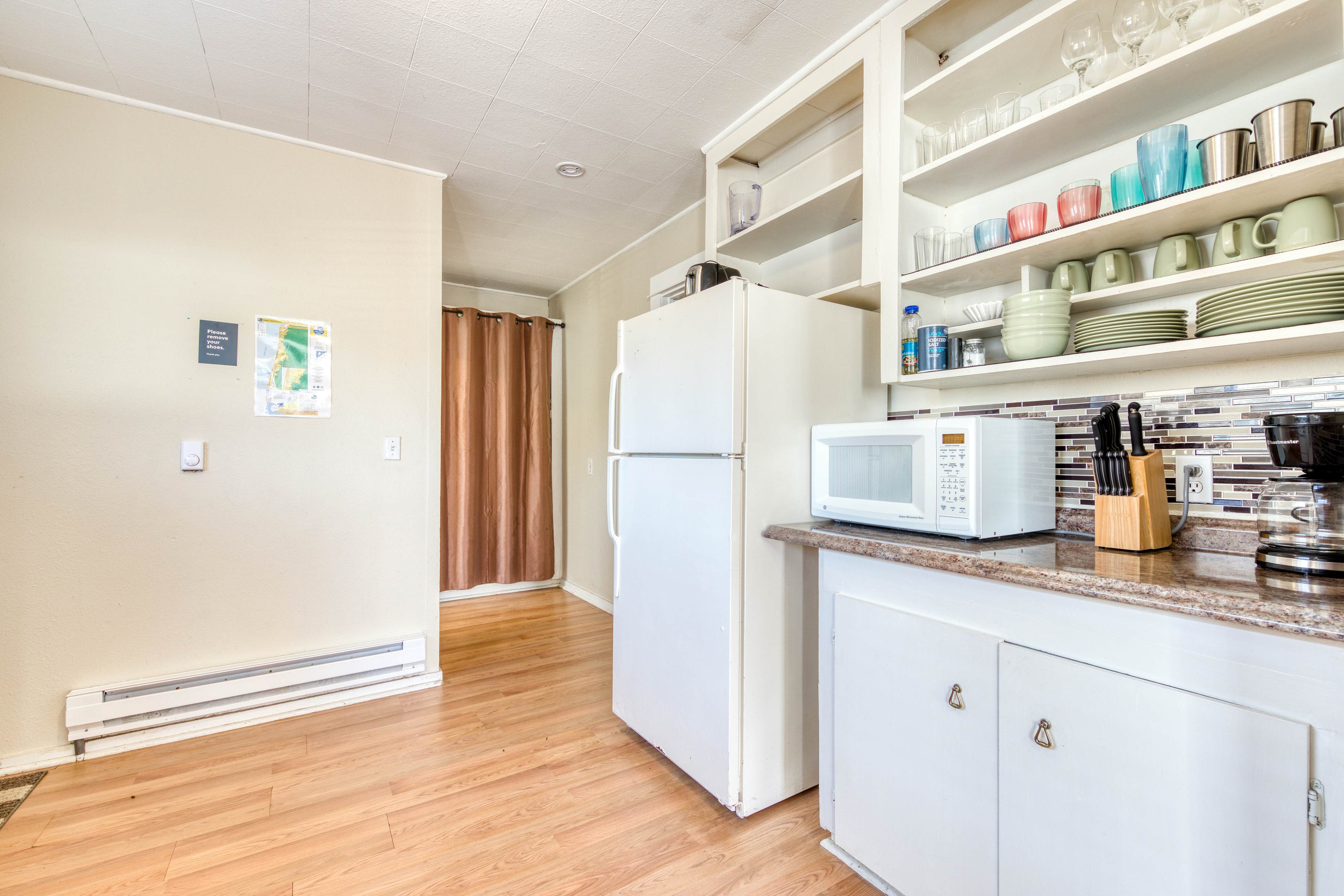 Four Dog-Friendly Rentals Near Beach Access - Ideal for Multi-Families