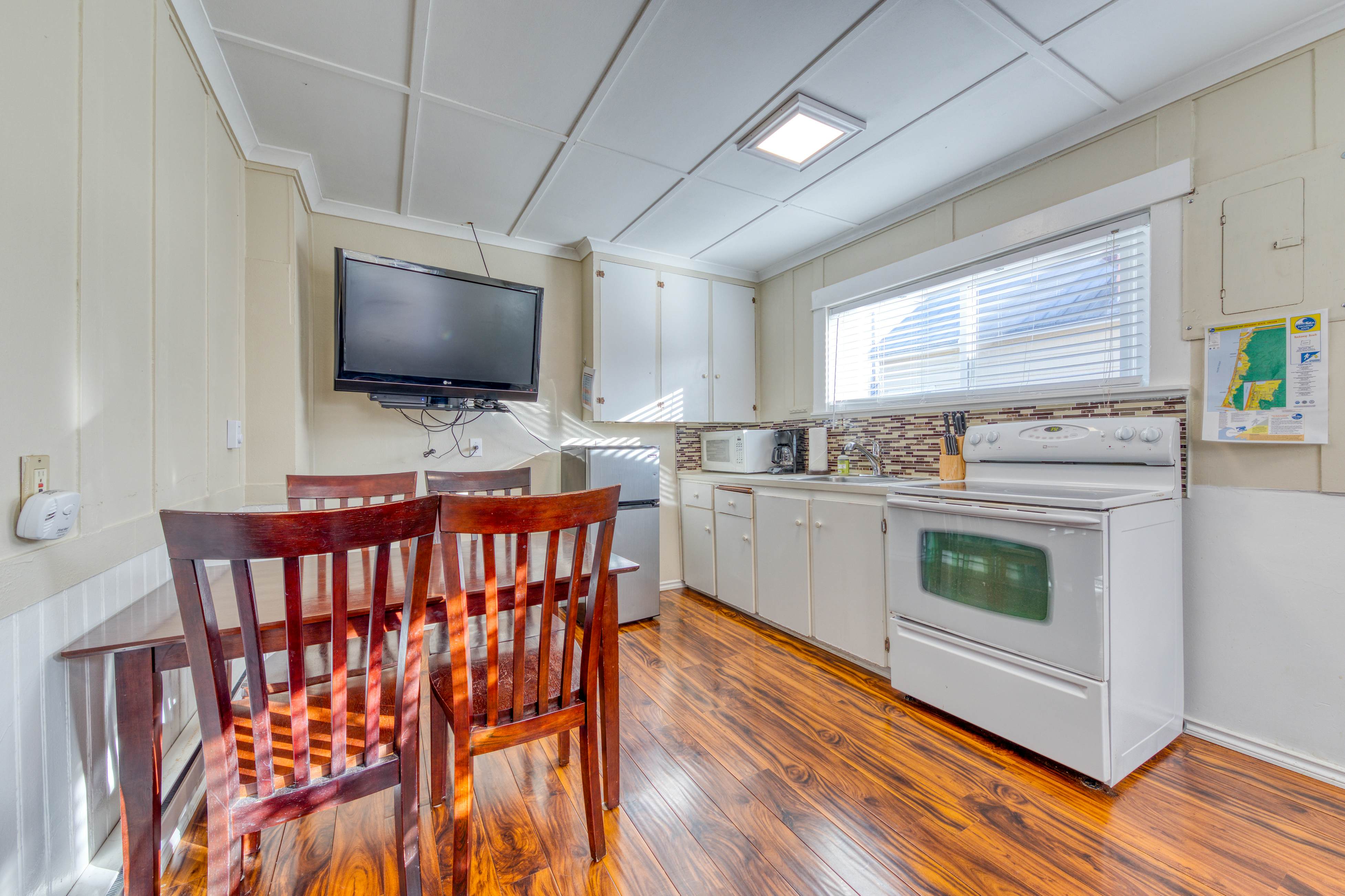 Four Dog-Friendly Rentals Near Beach Access - Ideal for Multi-Families