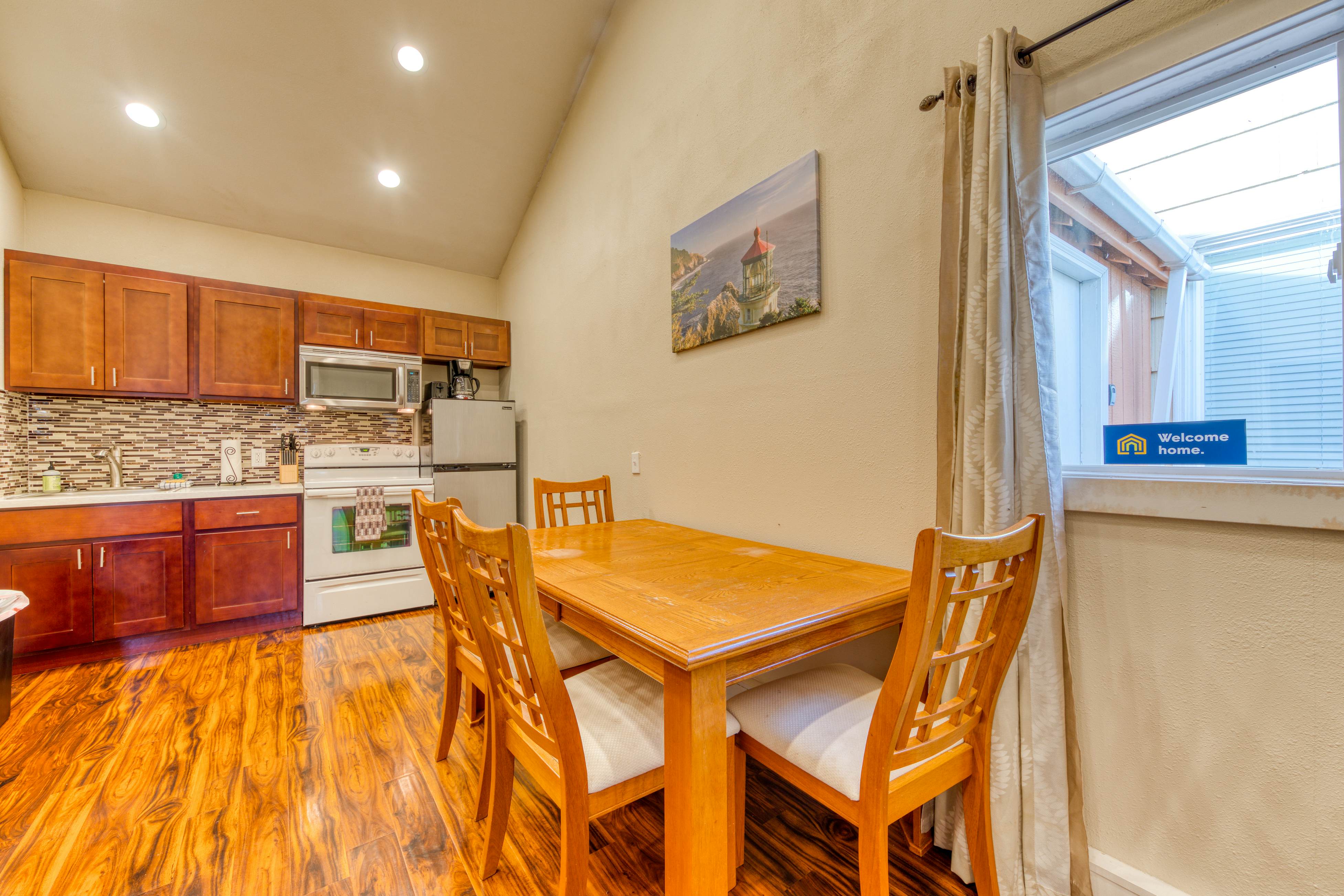 Four Dog-Friendly Rentals Near Beach Access - Ideal for Multi-Families