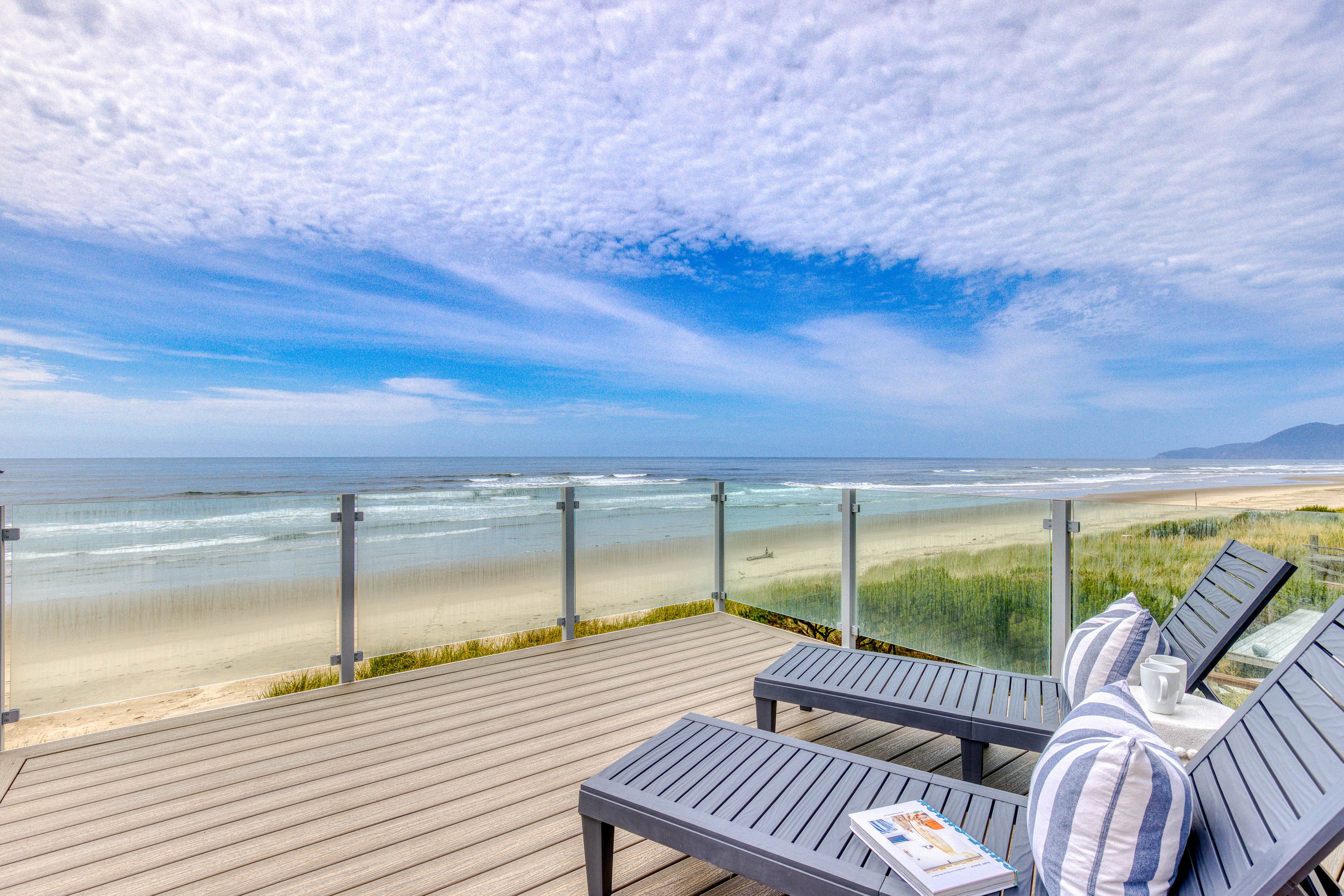 Spacious Dog-Friendly Home with WiFi & Spectacular Oceanfront View