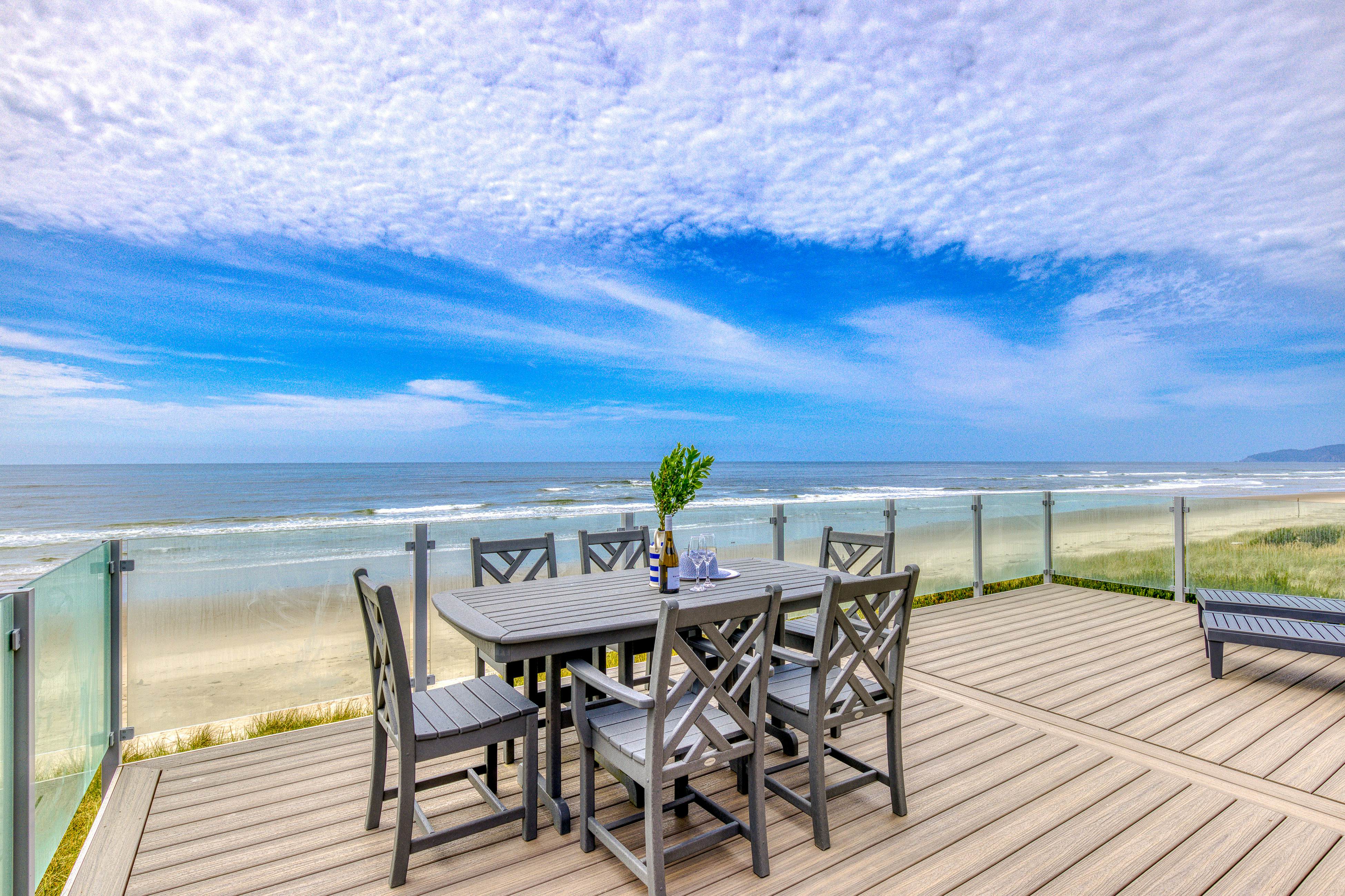 Spacious Dog-Friendly Home with WiFi & Spectacular Oceanfront View