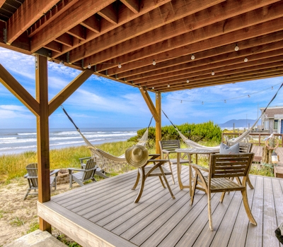 Spacious Dog Friendly Home with WiFi and Spectacular Oceanfront View