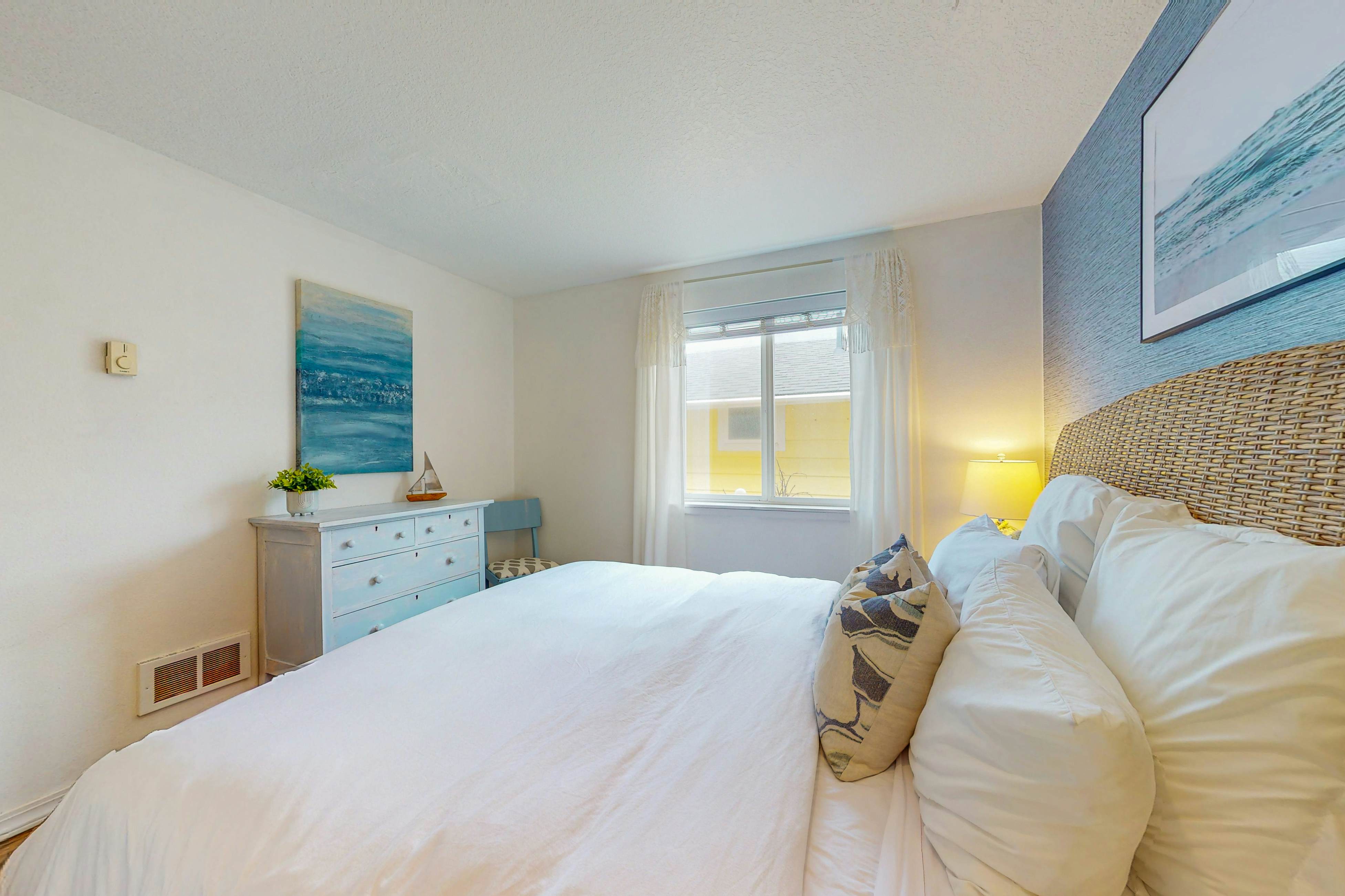 Spacious Dog-Friendly Home with WiFi & Spectacular Oceanfront View